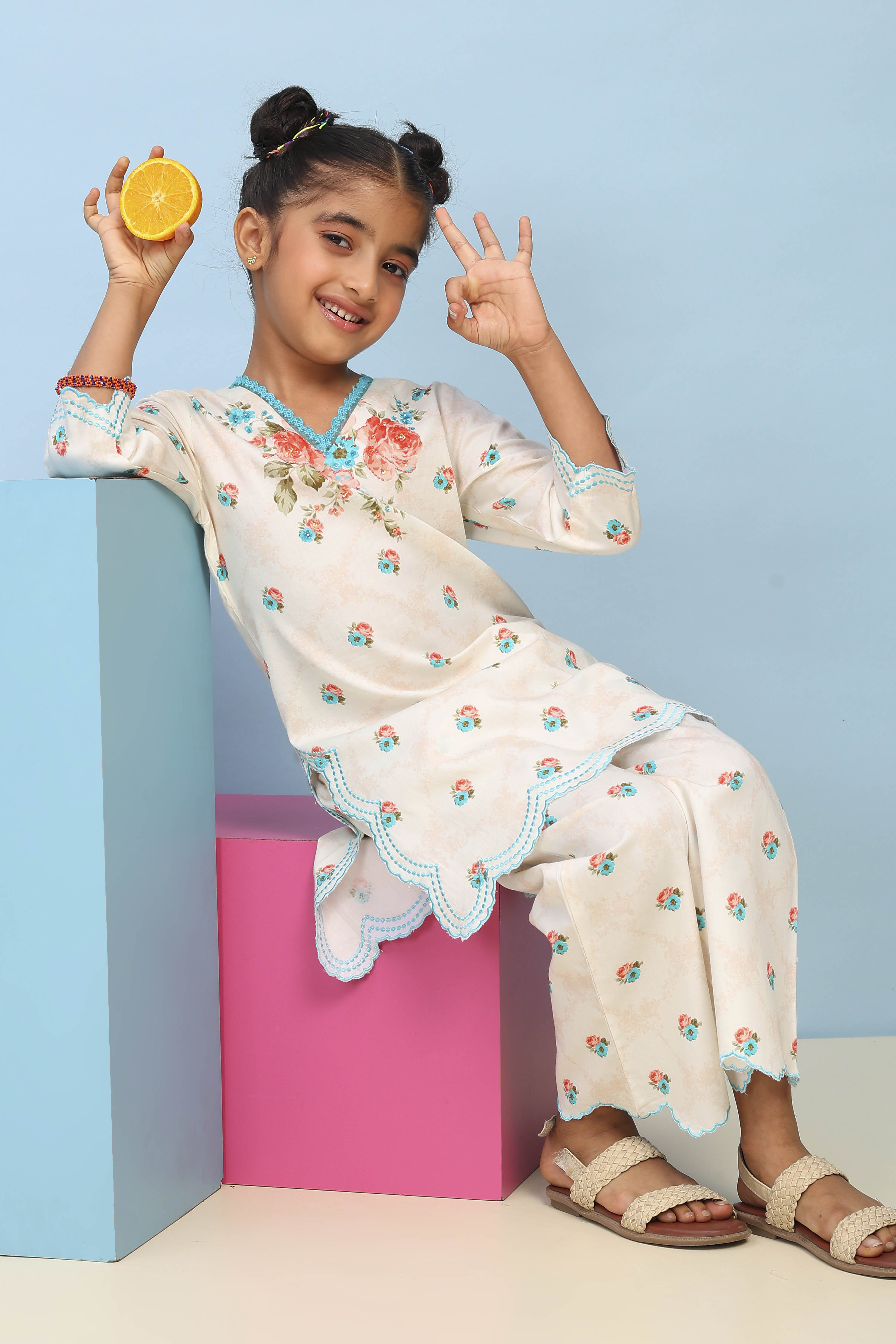 White Cotton Satin Printed Straight Suit Set image number 0