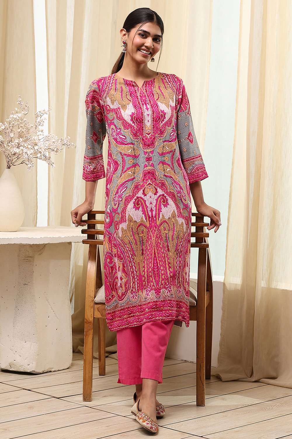 Red and Blue Printed Straight Kurta image number 0