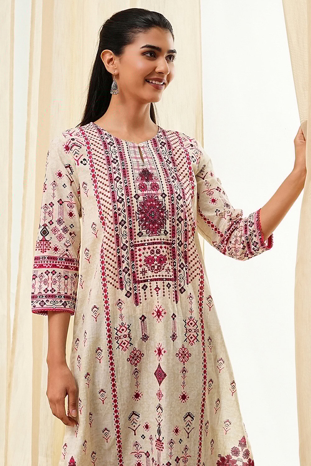Off-White and Blue Cotton Straight Kurta image number 1