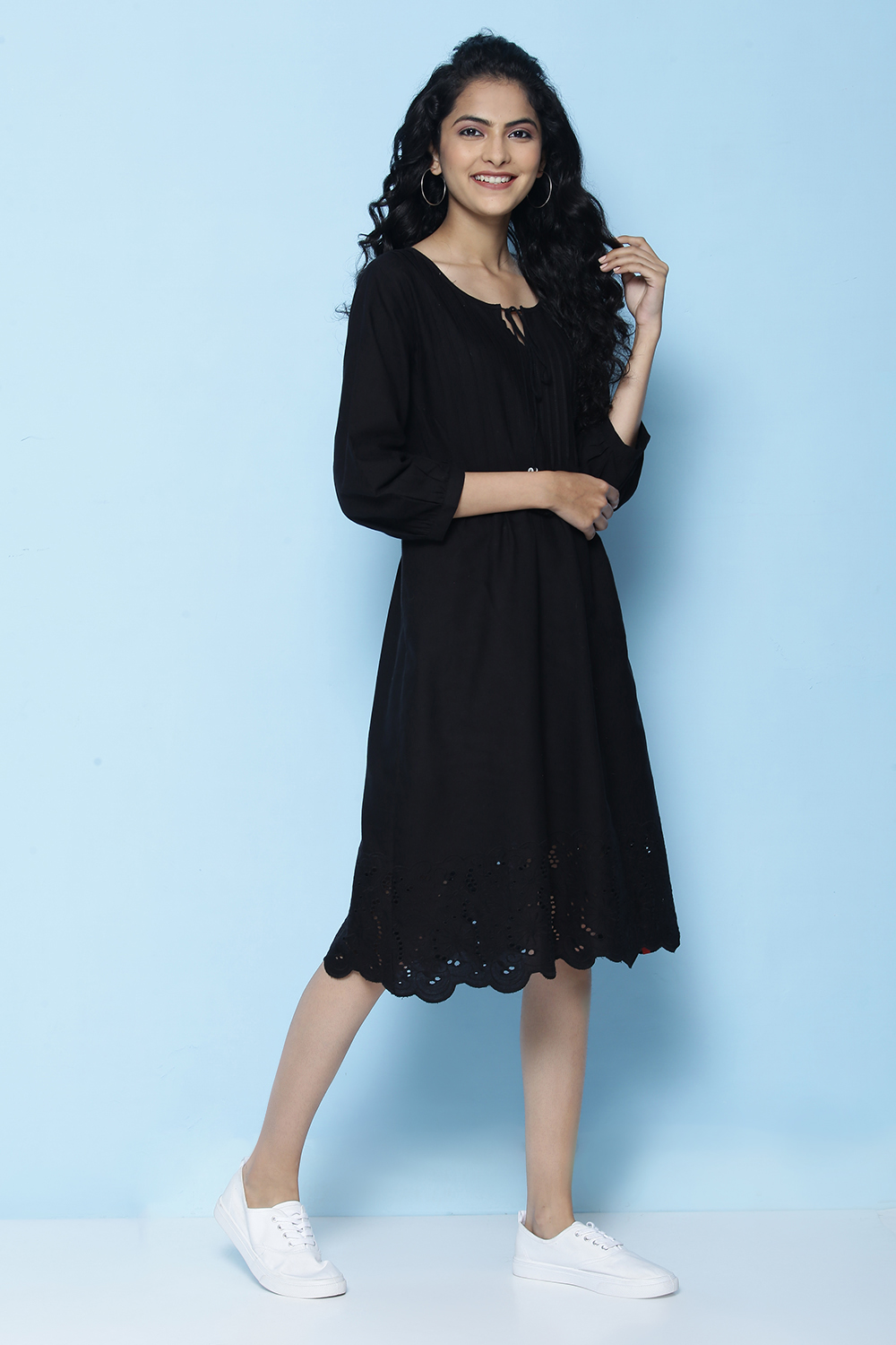 Black Cotton Flax Solid Kurta Dress image number 3