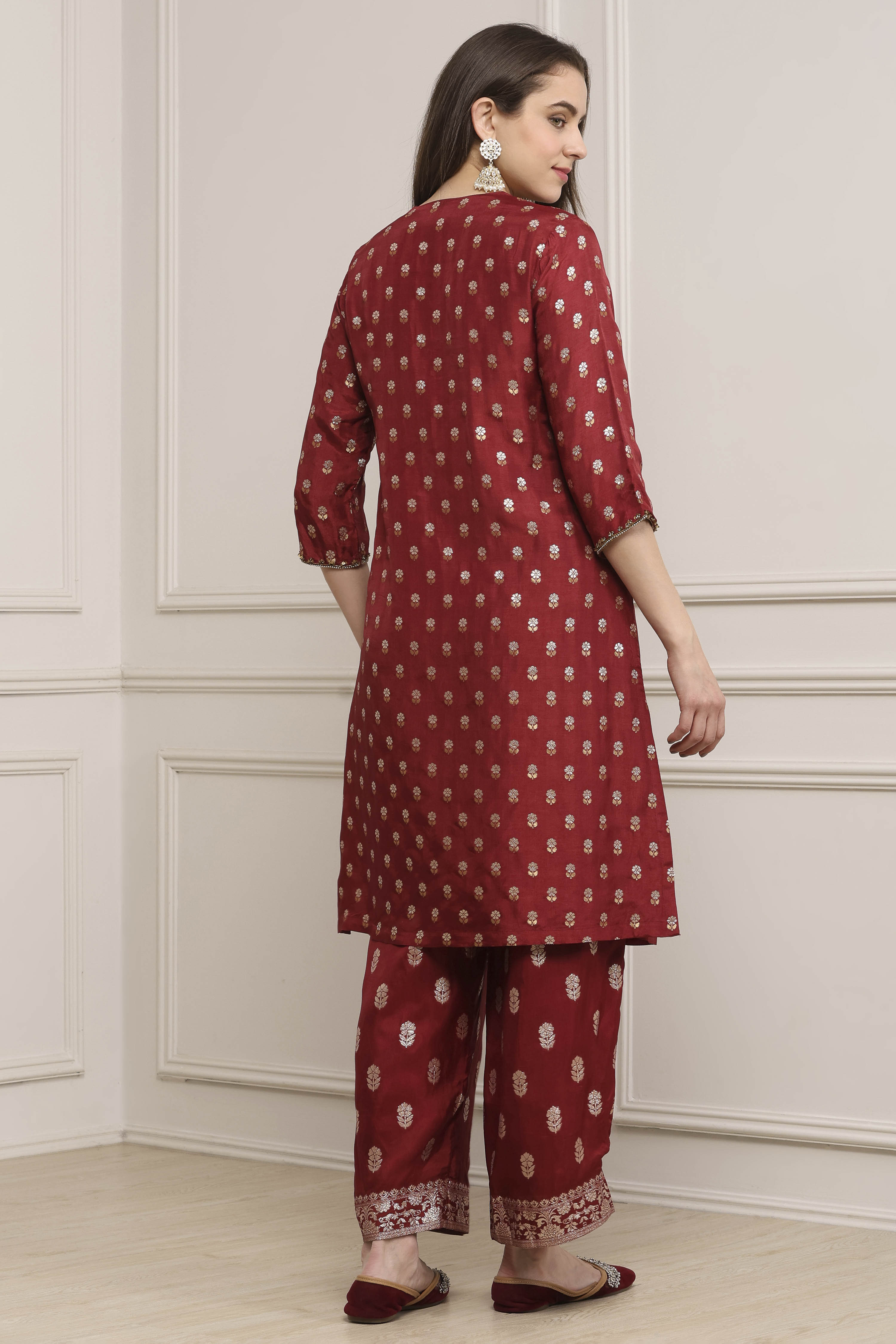 Purple Viscose Dupion Printed Straight Suit Set image number 4
