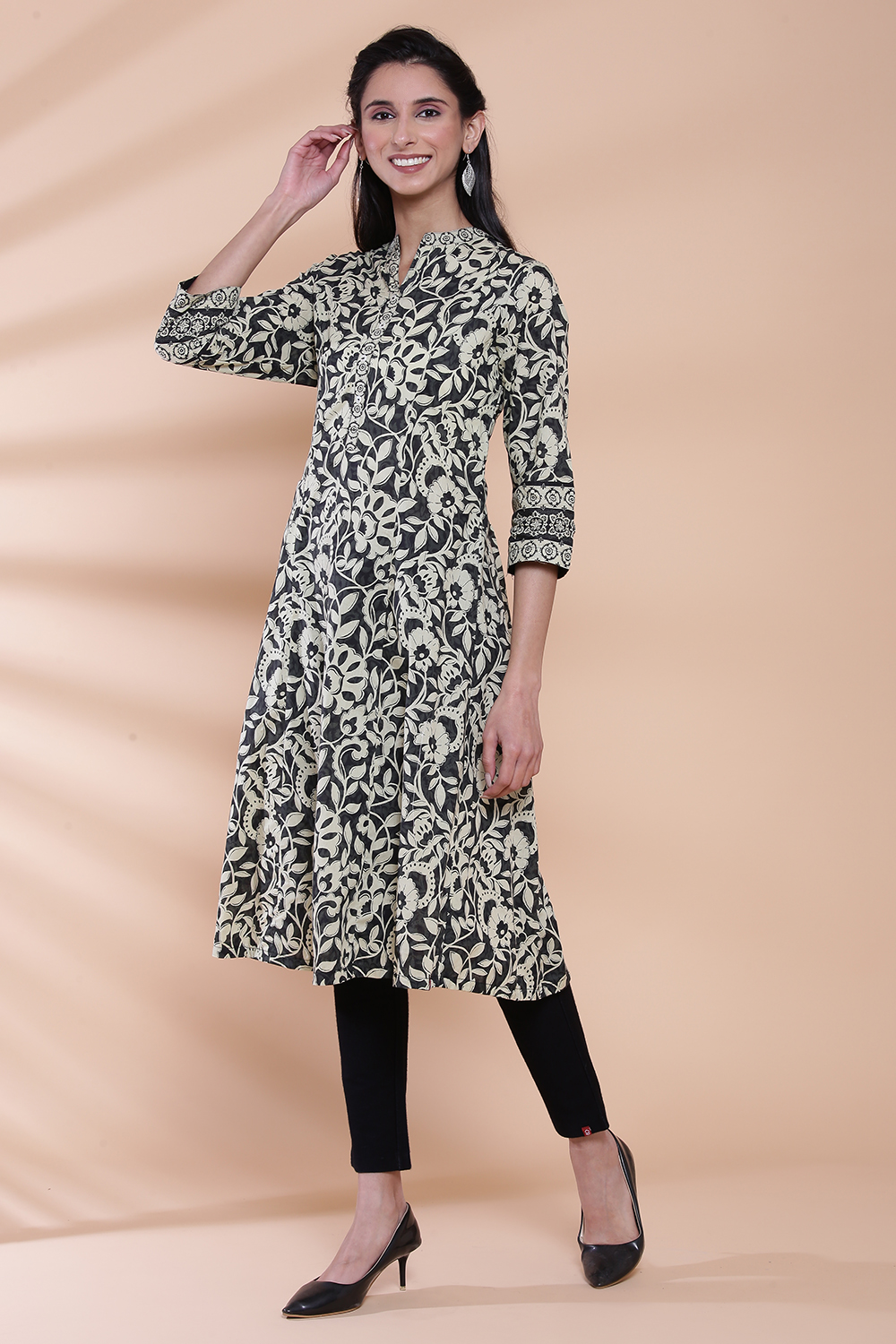 Black Cotton A-Line Printed Kurta image number 2