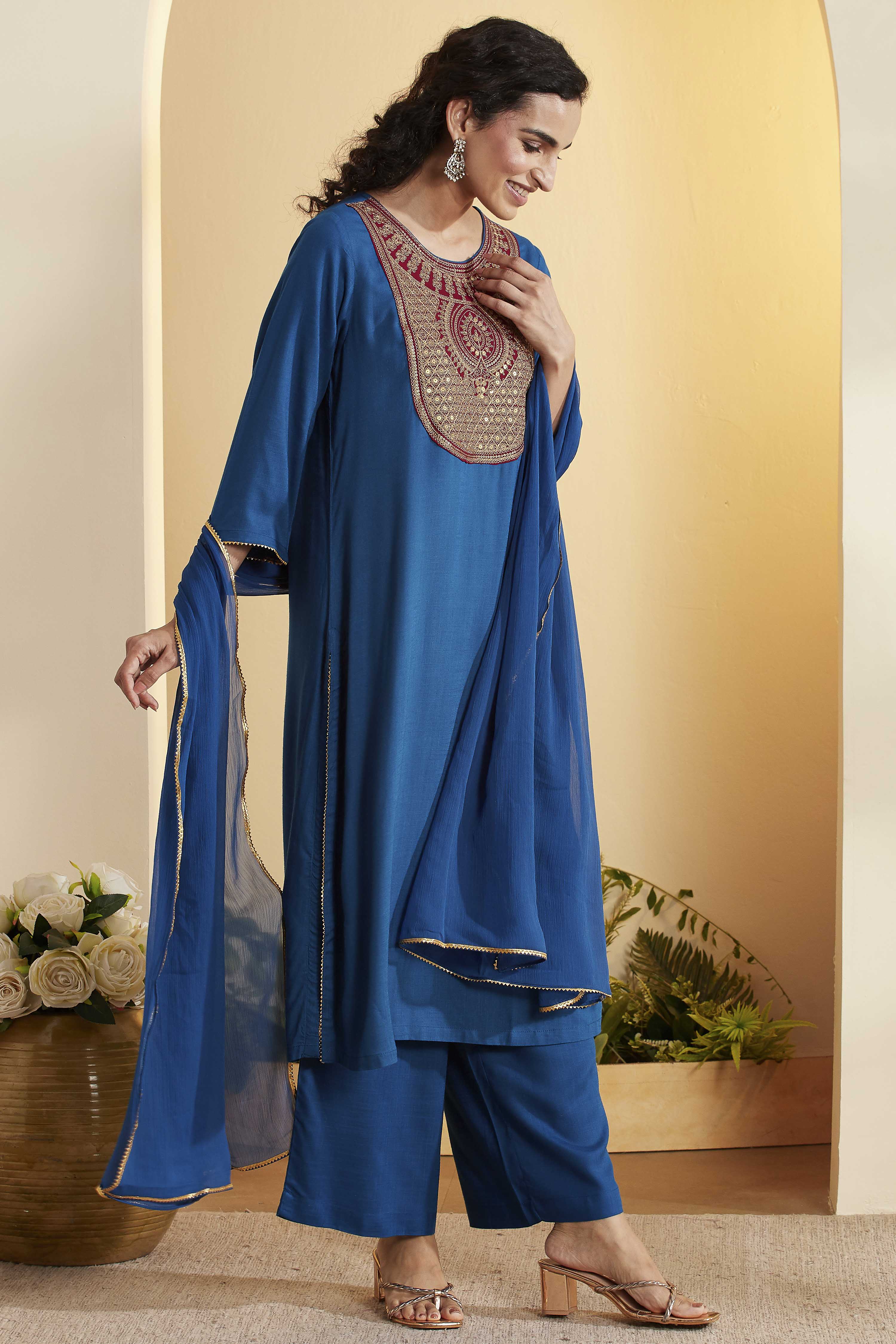 Blue Viscose Rayon Yoke Design Straight Kurta Set image number 4
