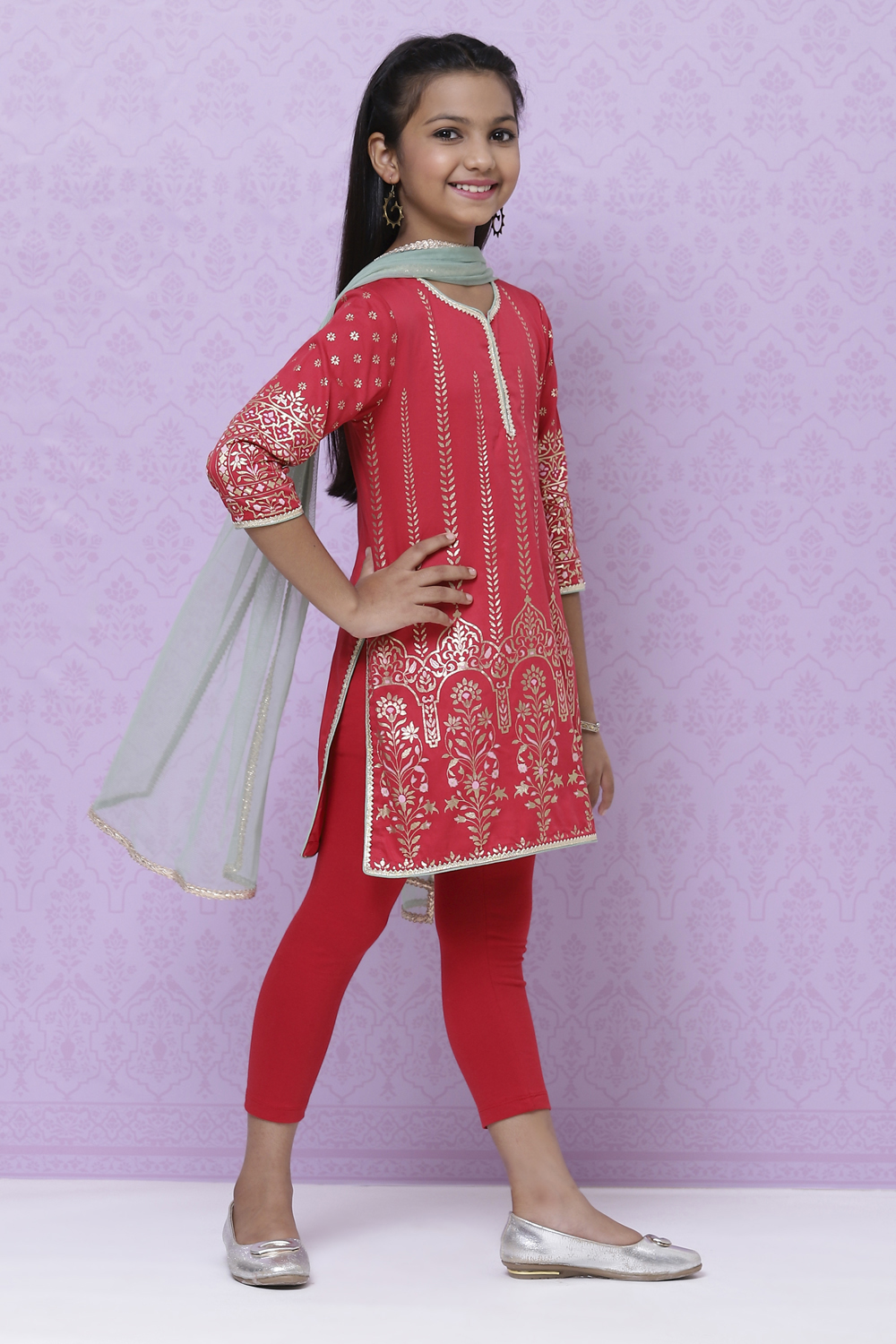 Red Cotton Girls Straight Kurta Legging Suit Set image number 5