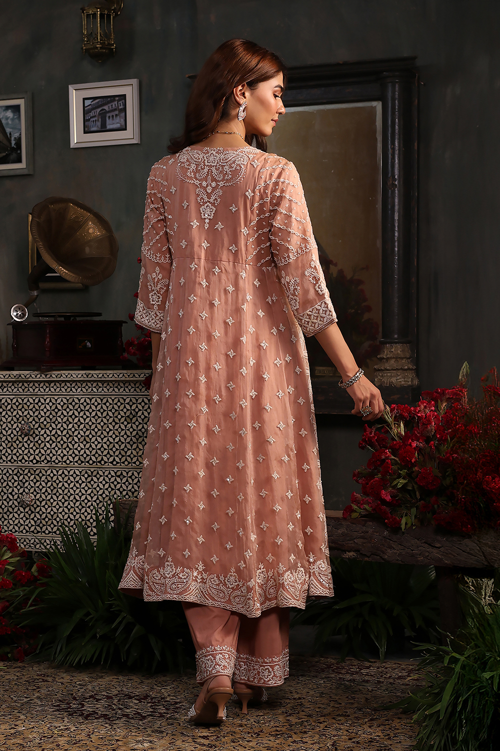 Light Green Organza Embroidered Kalidar Suit Set image number 4