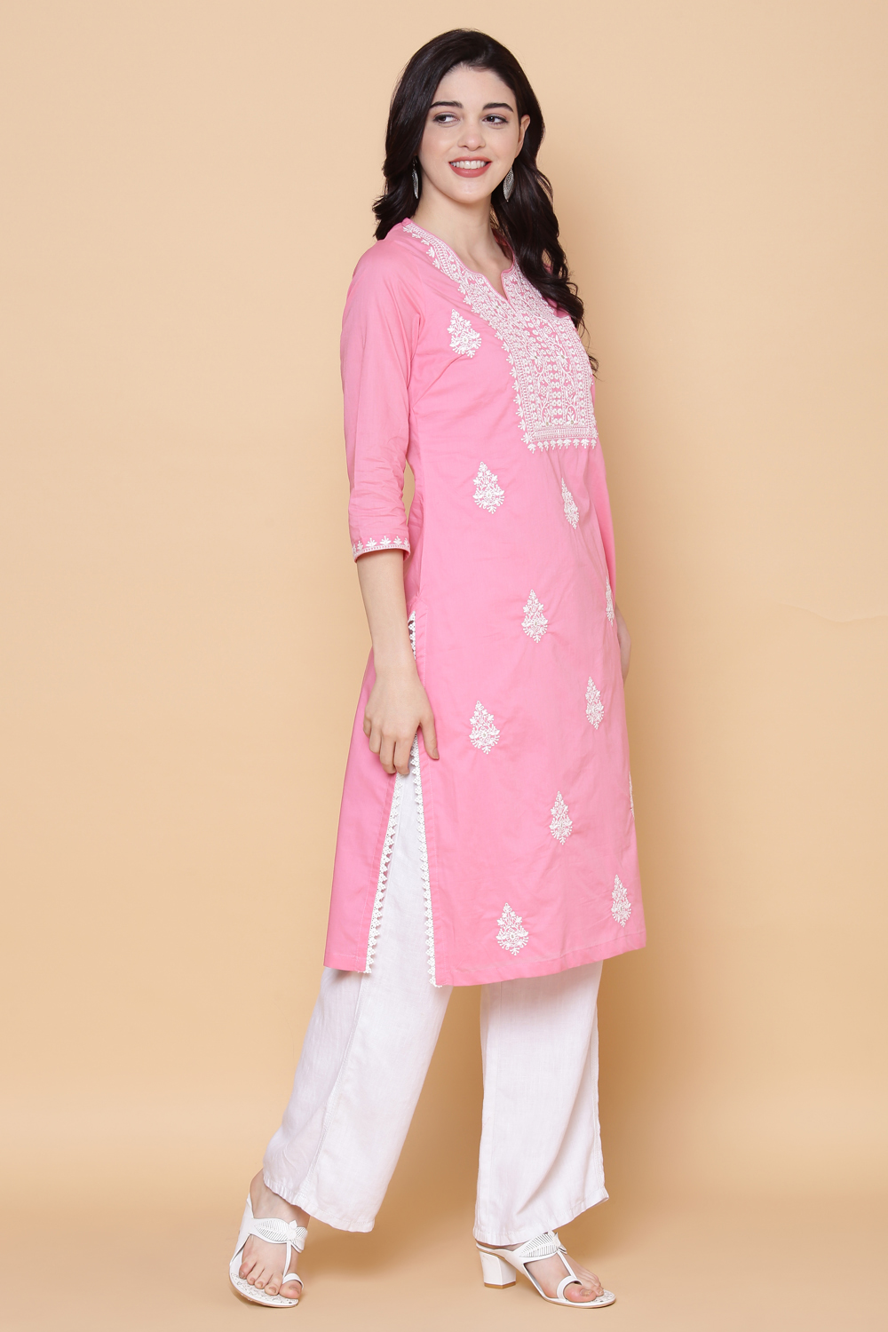 Pink Cotton Chikankari Embroidered Kurta image number 2