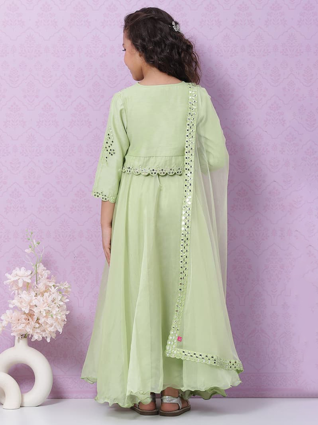 Green Modal Blend Straight Embroidered Suit Set image number 4