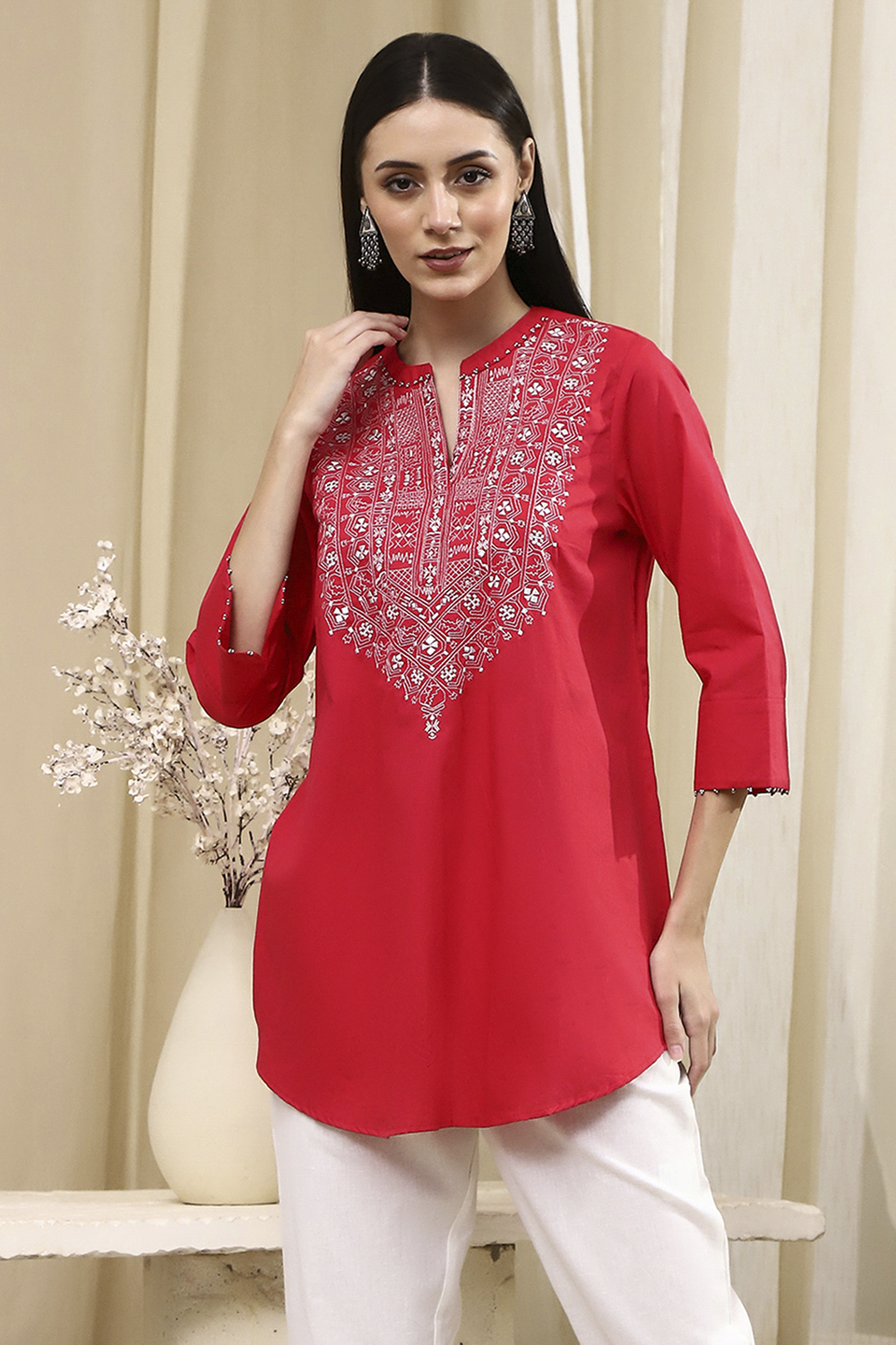 Raspberry Embroidered Straight Short Kurta image number 5