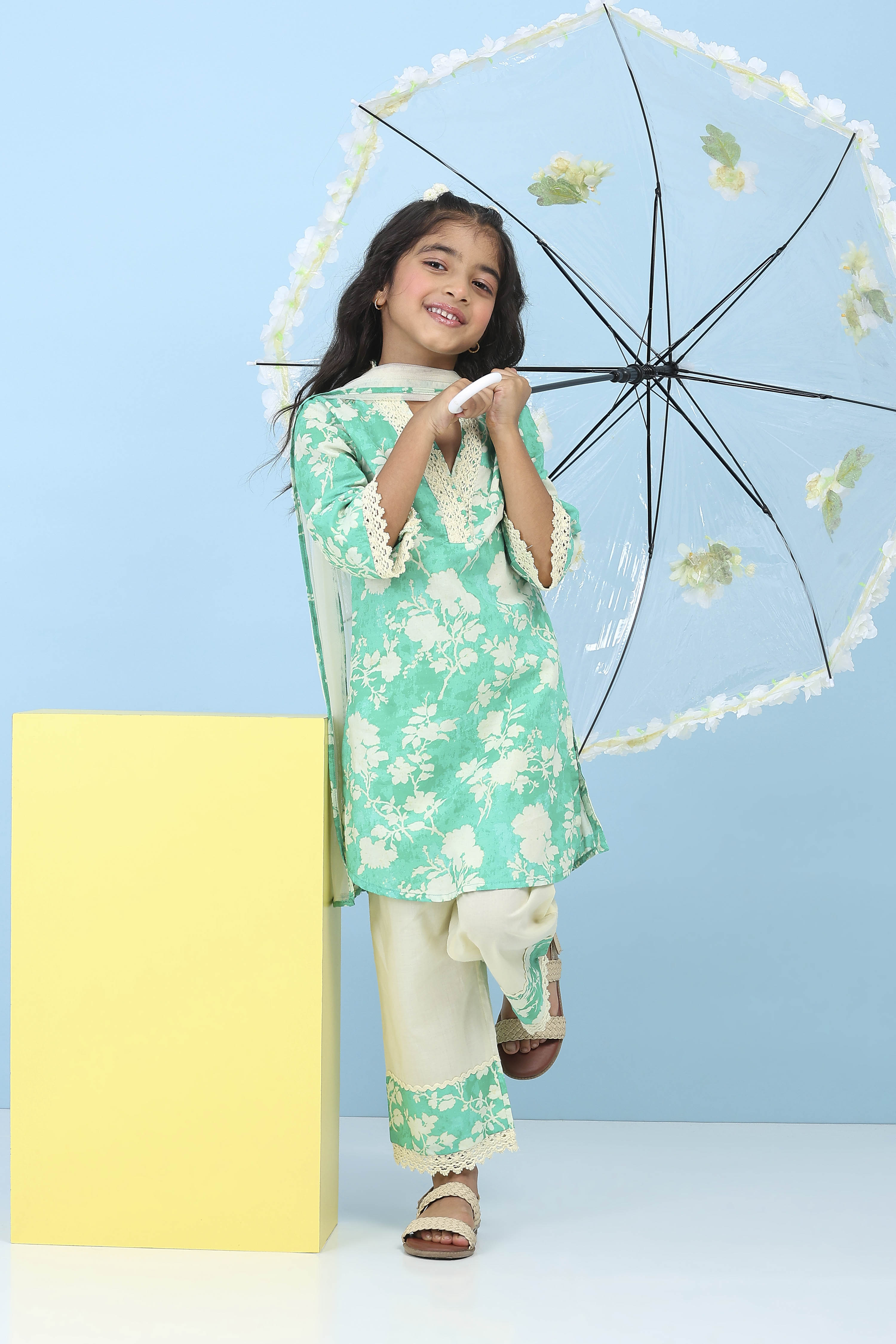 Green Cotton Printed Straight Suit Set image number 7