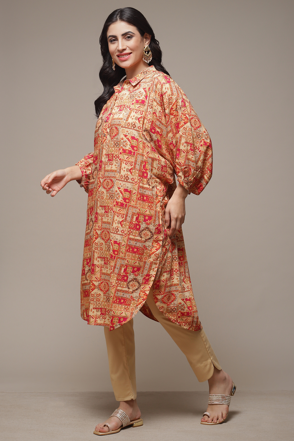 Beige & Red Rayon Straight Printed Kurta image number 3