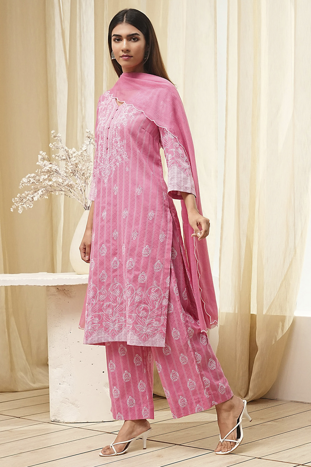 Pink Pure Cotton Printed Straight Suit Set image number 3