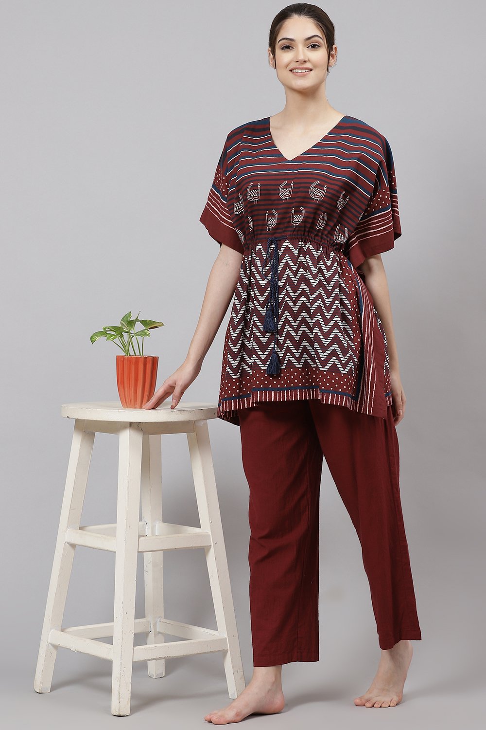 Navy Straight Cotton Two Piece Printed Sleepwear Set image number 5