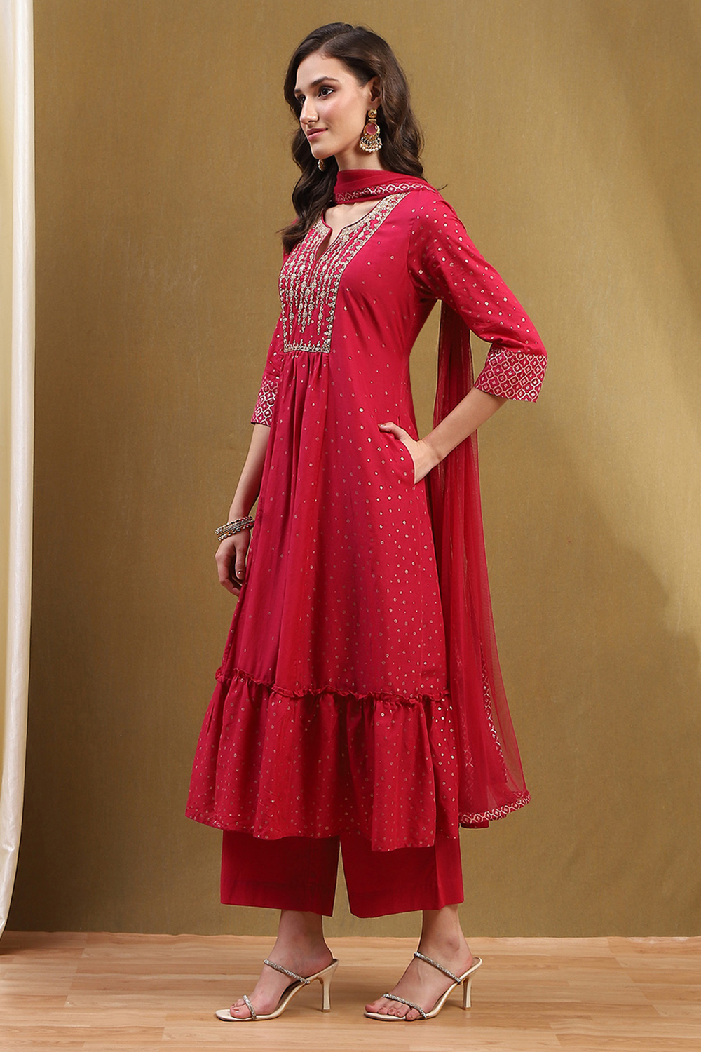 Green Cotton Printed Festive Gathered Suit Set image number 3