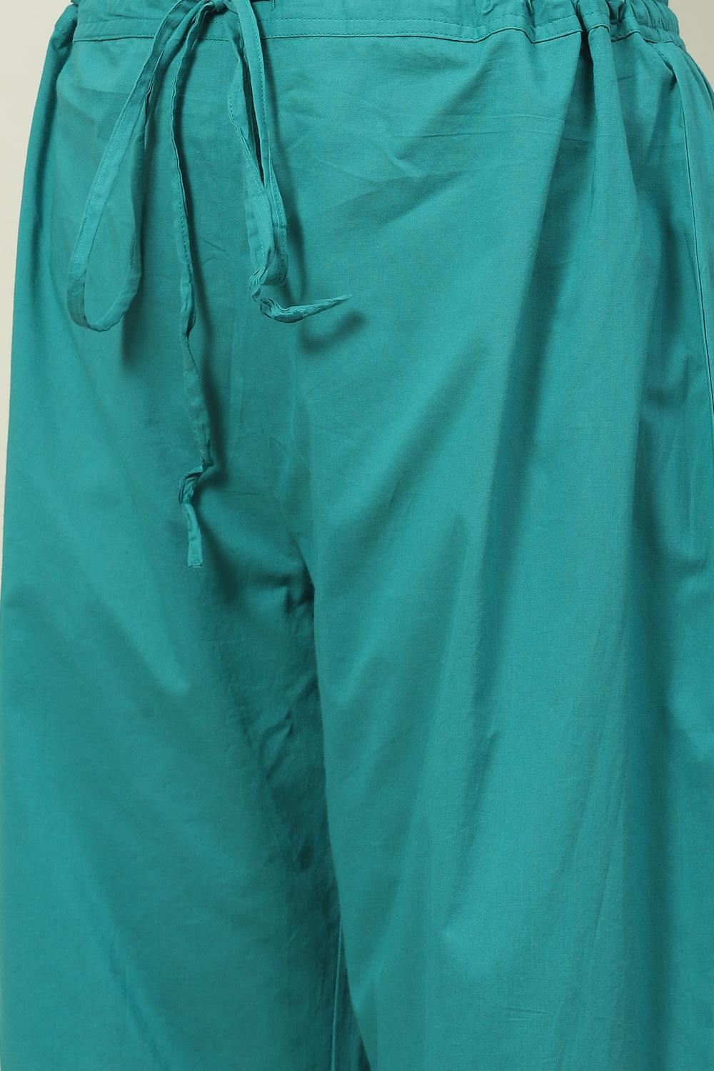 Peacock Green Printed Cotton Straight Suit Set image number 3