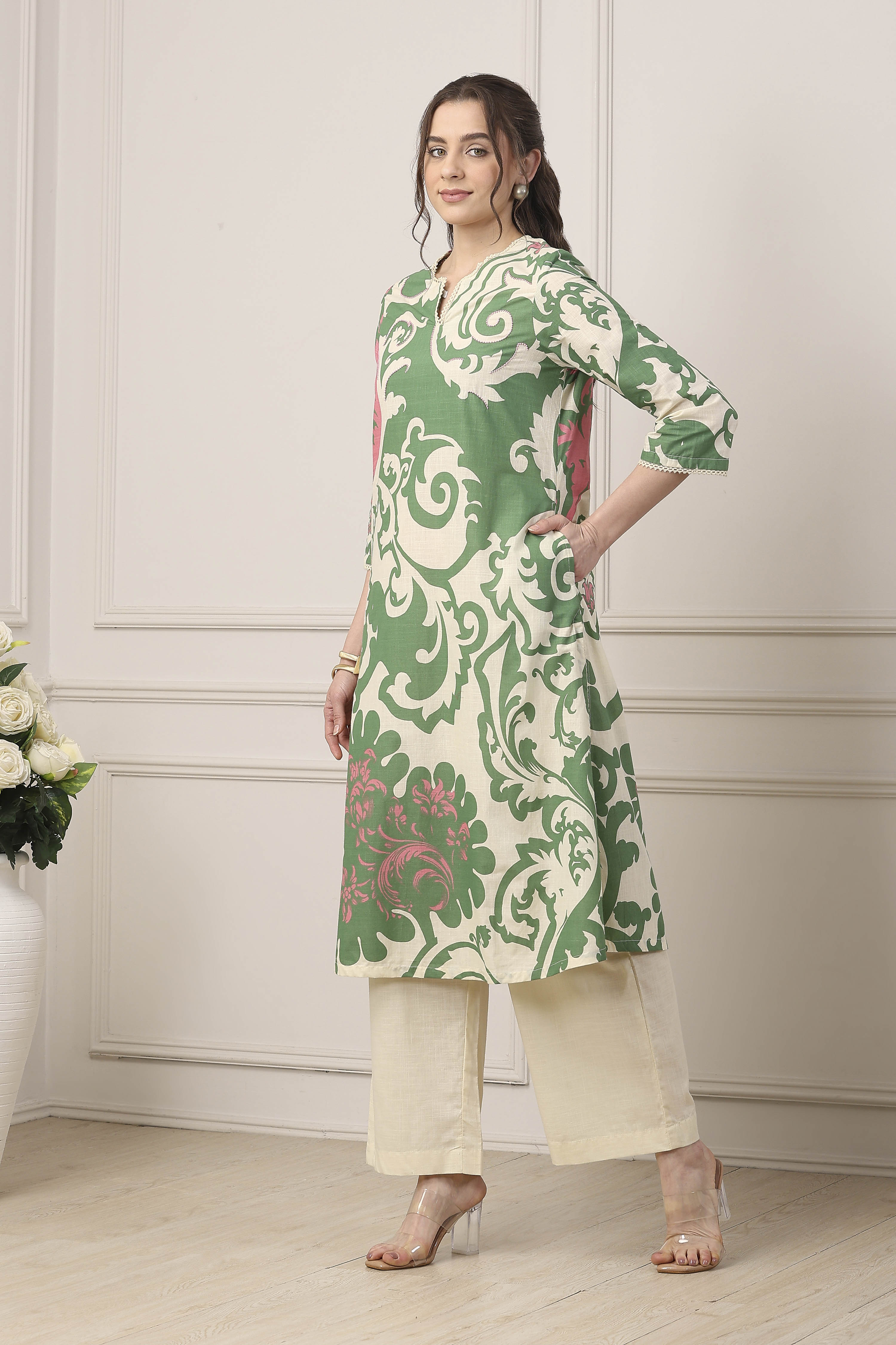 Green Cotton Straight Suit Set image number 3