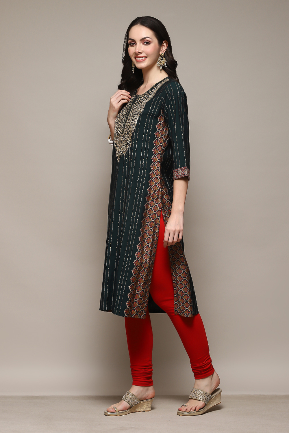 Bottle Green Poly Viscose Straight Printed Kurta image number 2