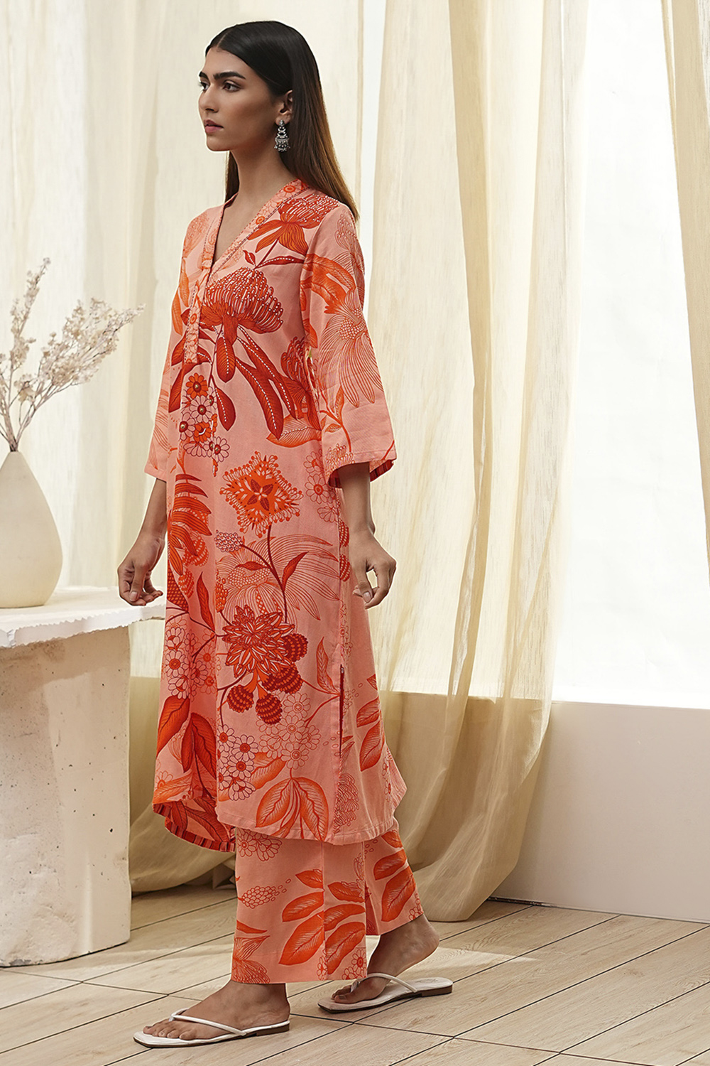Peach-Colored Floral Straight Kurta Set image number 3
