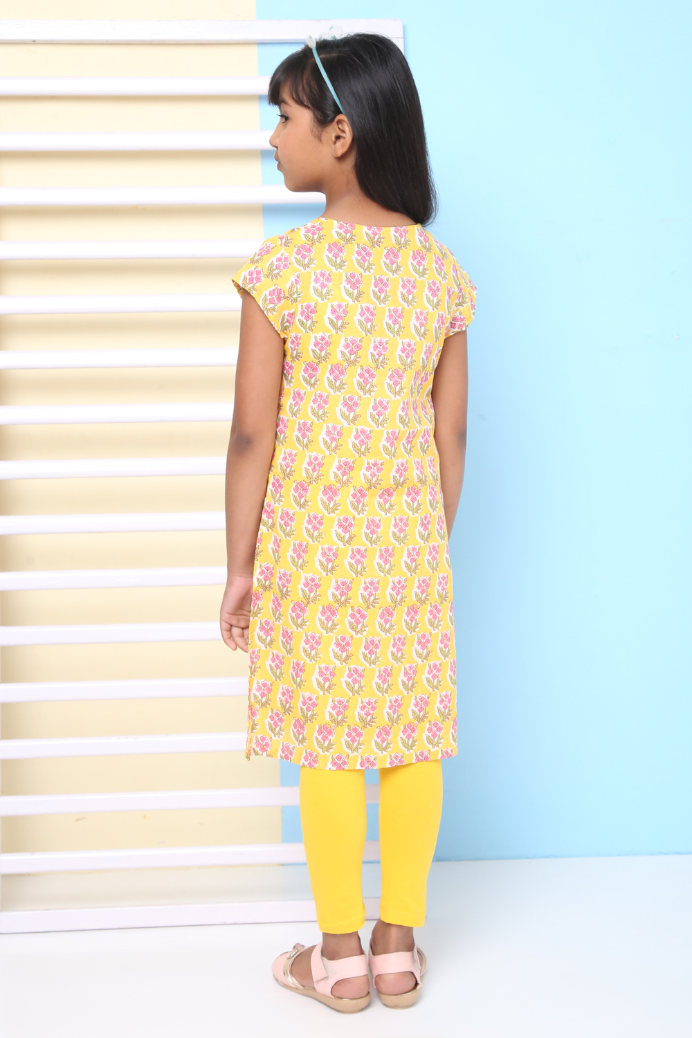 Yellow Cotton Straight Kurta Legging Suit Set image number 5