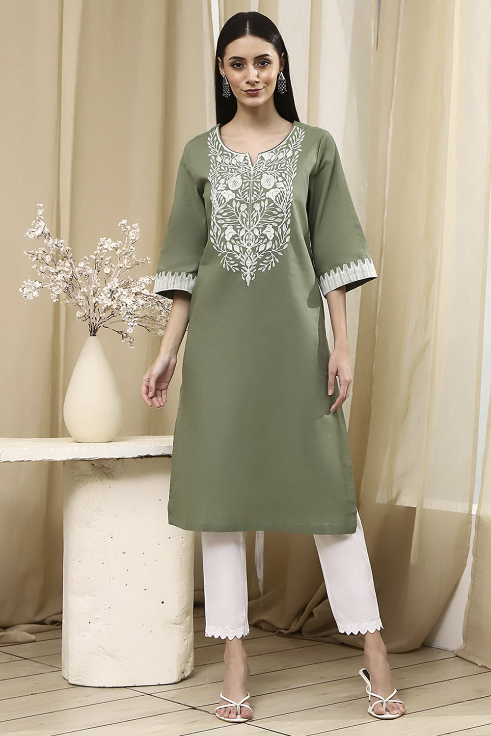 Maroon Cotton Dyed Straight Kurta image number 5