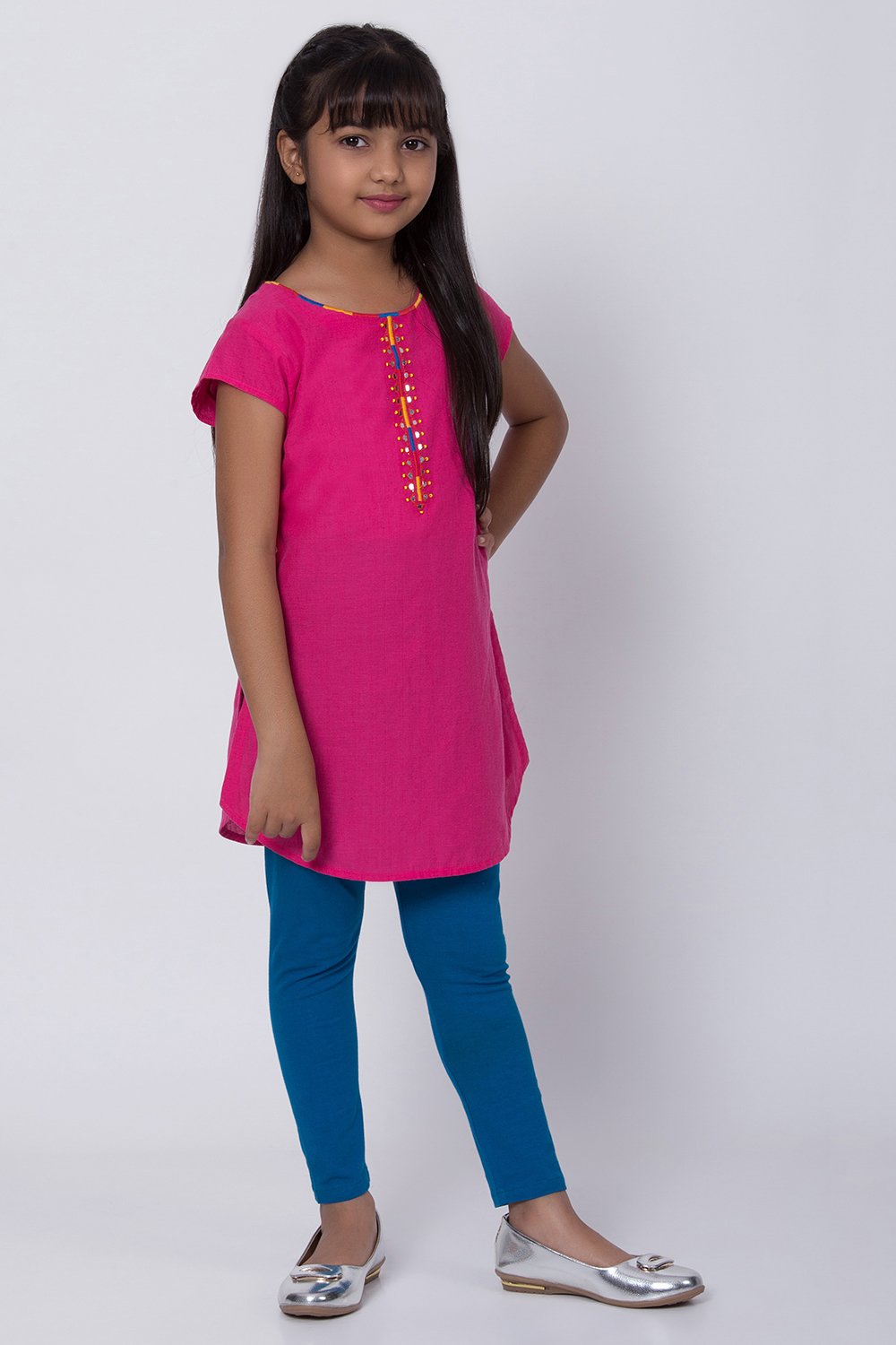 Pink Cotton Straight Kurta Capri Suit Set image number 3