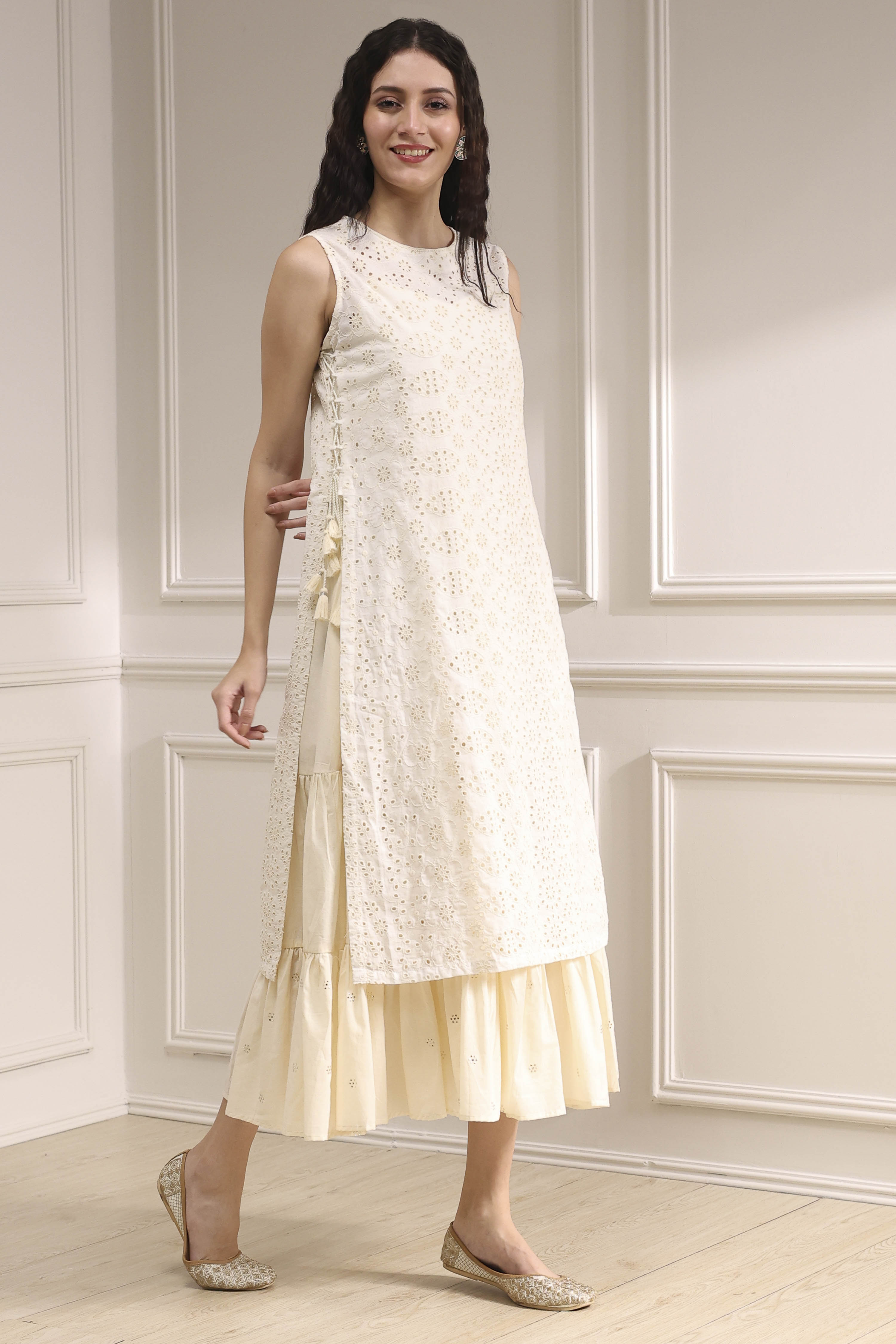 Off White Cotton Layered Suit Set image number 4