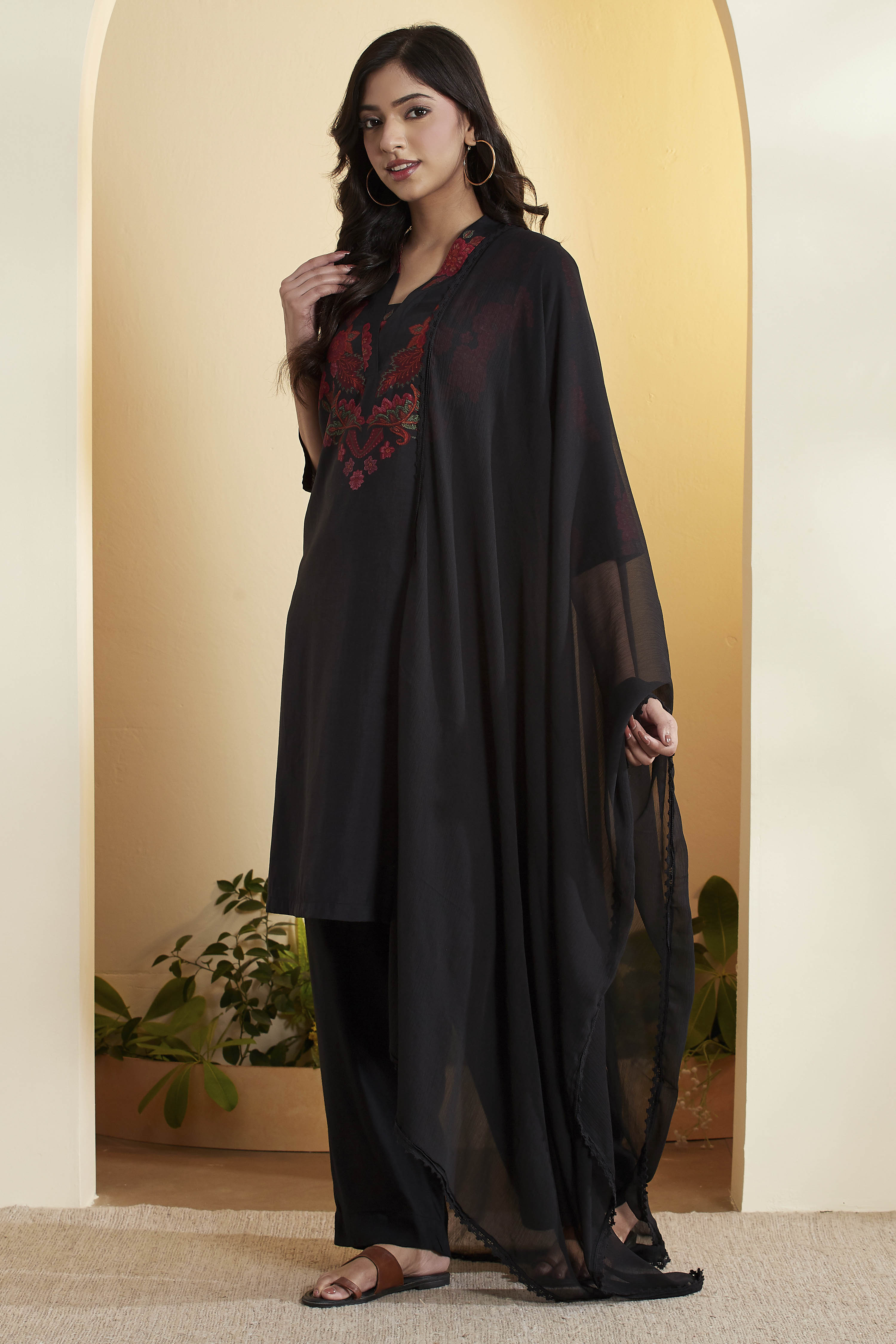 Black Viscose Blend Straight Suit Set image number 3