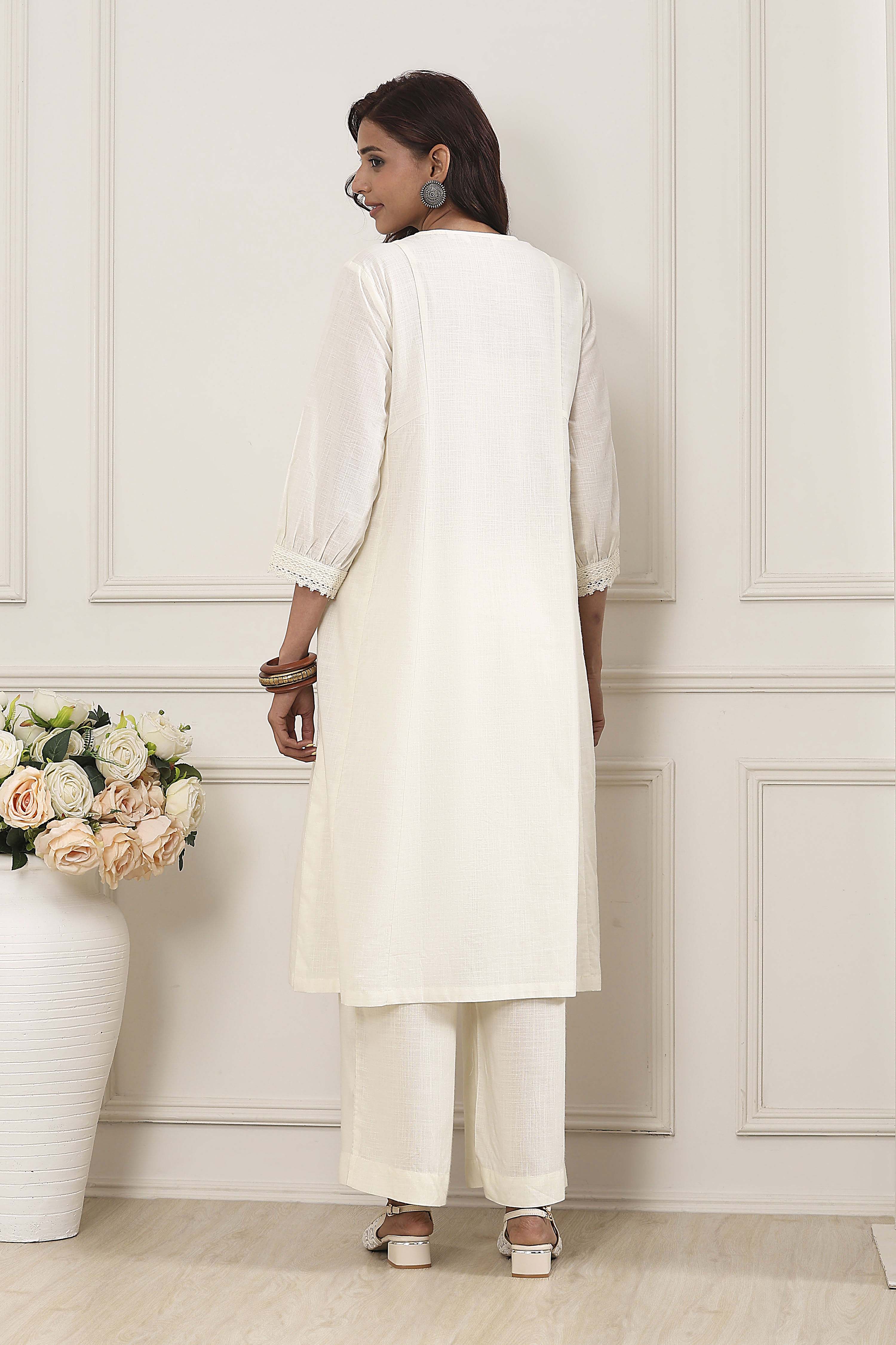 Off-White Cotton Solid A-Line Kurta image number 3
