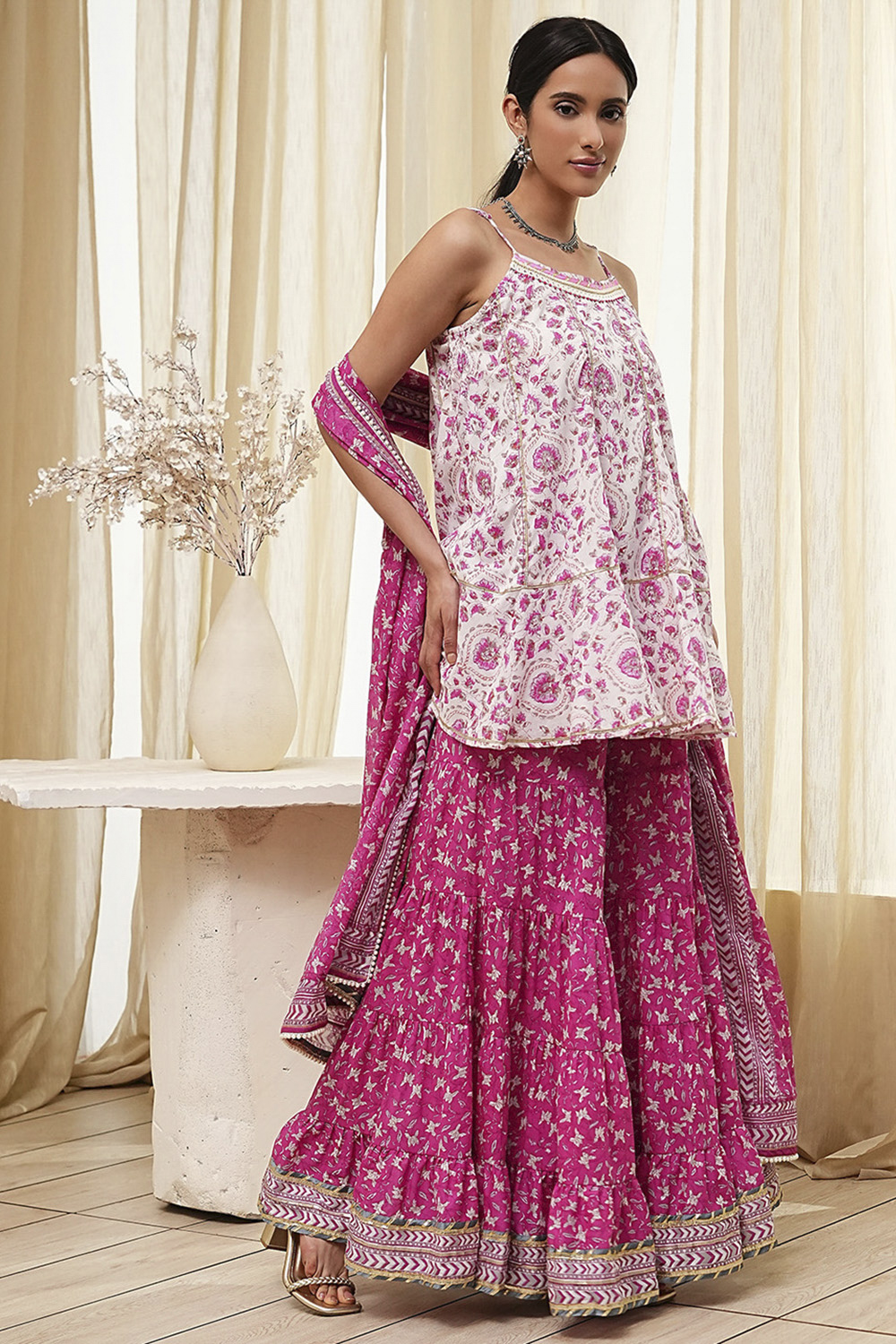 White and Blue Cotton Floral Flared Suit Set image number 5