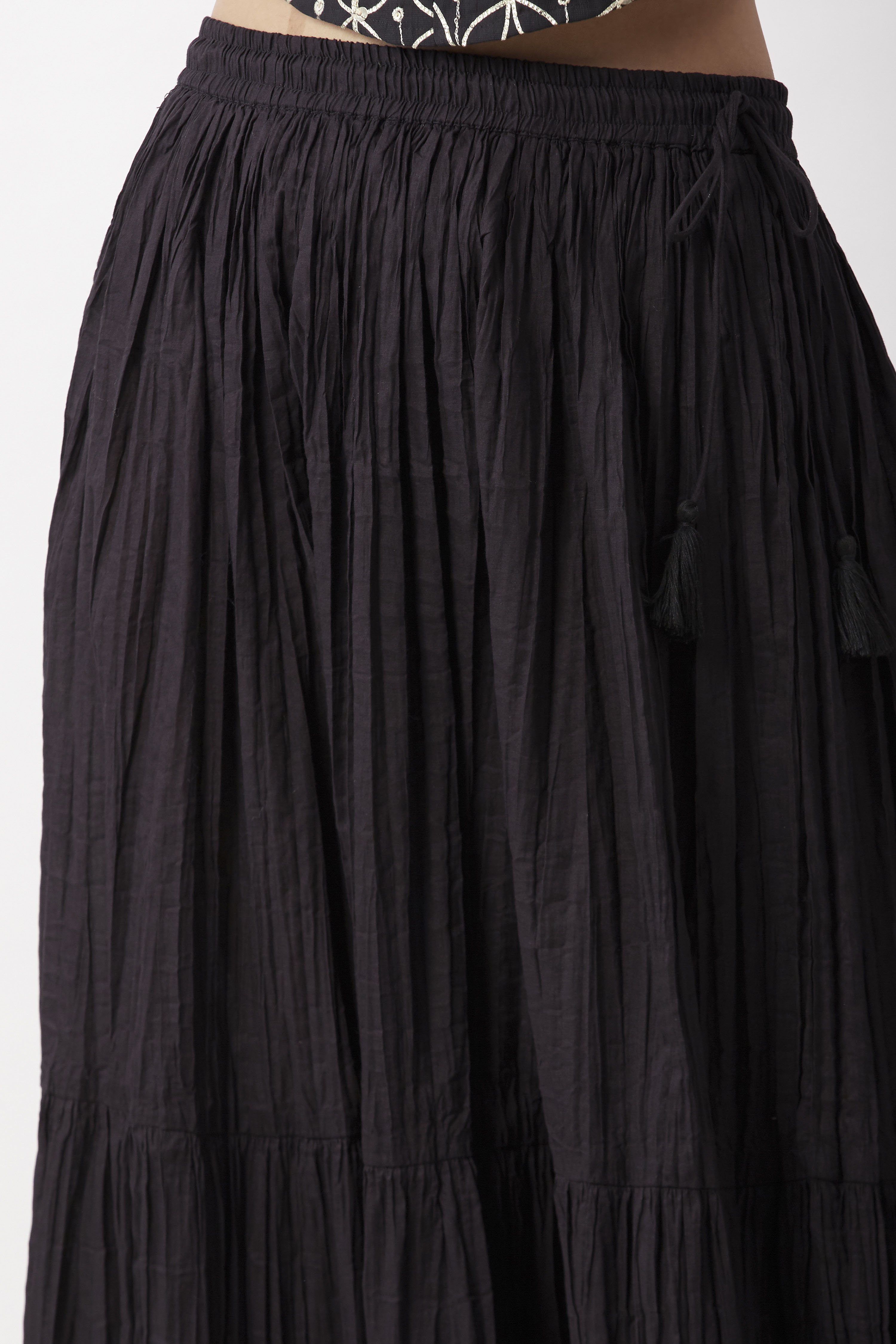 Black Cotton Solid Skirt image number 1