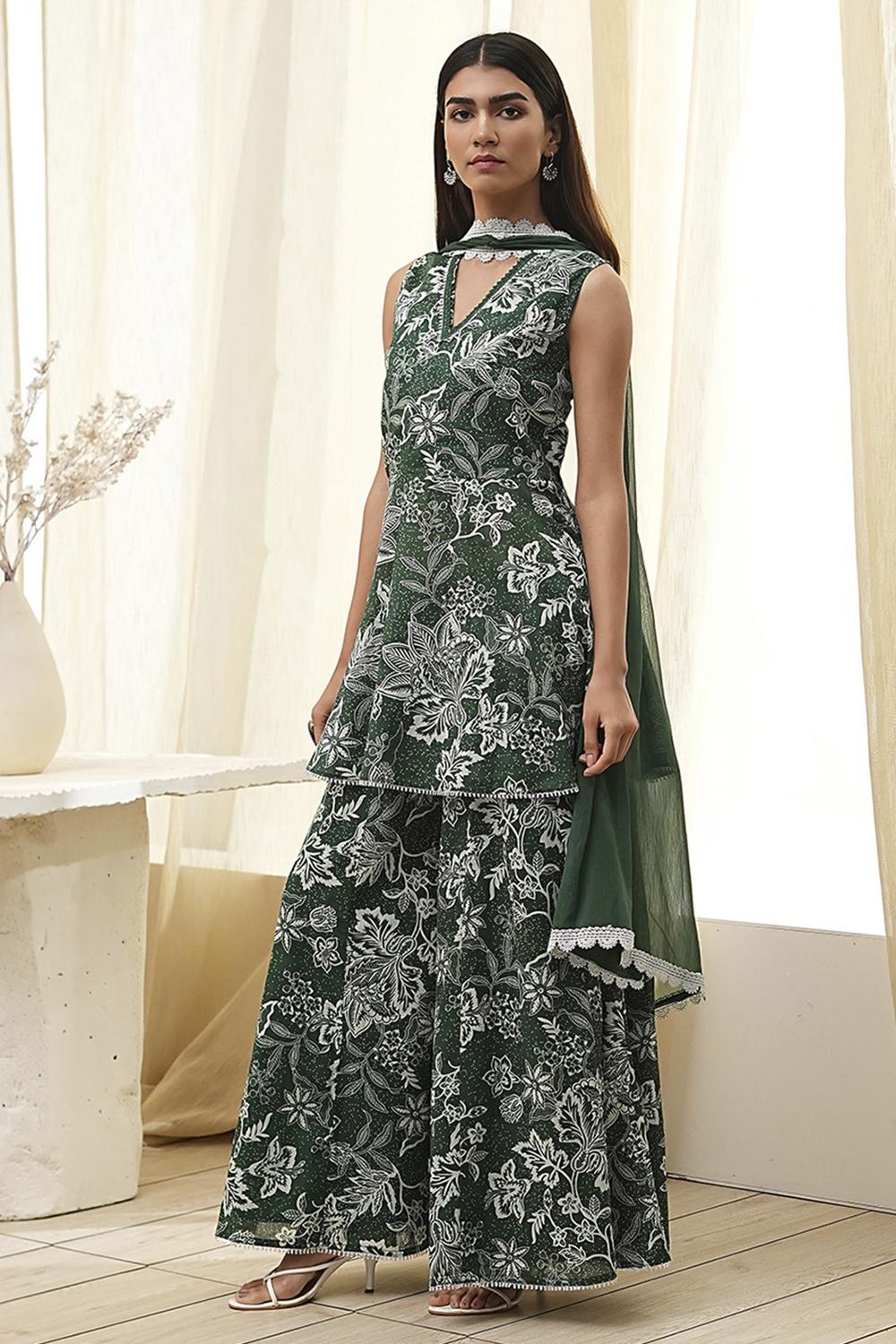 Green Cotton Floral Peplum Suit Set image number 3