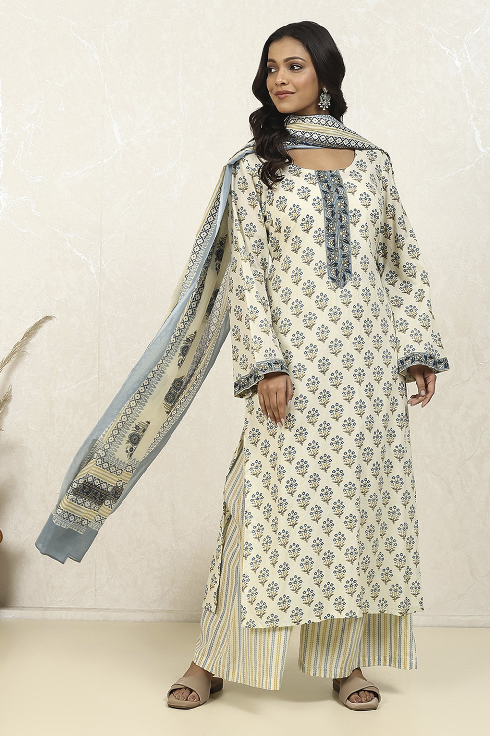 Pink Cotton Printed Unstitched Suit Set image number 6