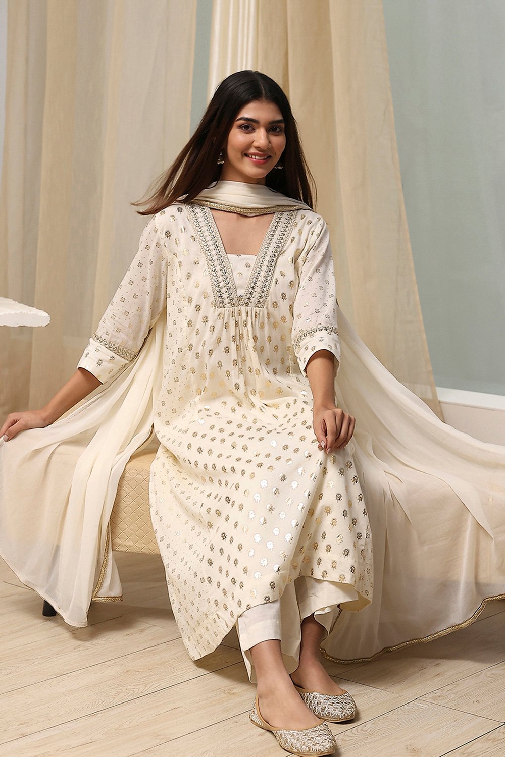 Fuchsia Cotton Printed Gathered Suit Set image number 6