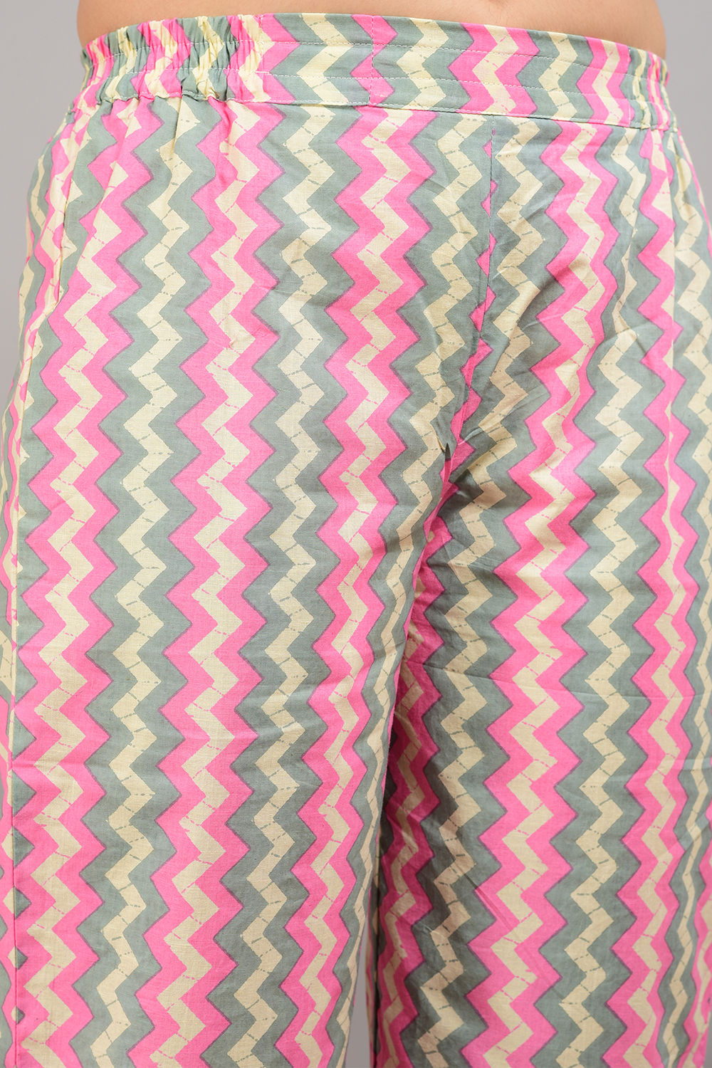 Pink Cotton Screen Print Unstitched Suit Set image number 1