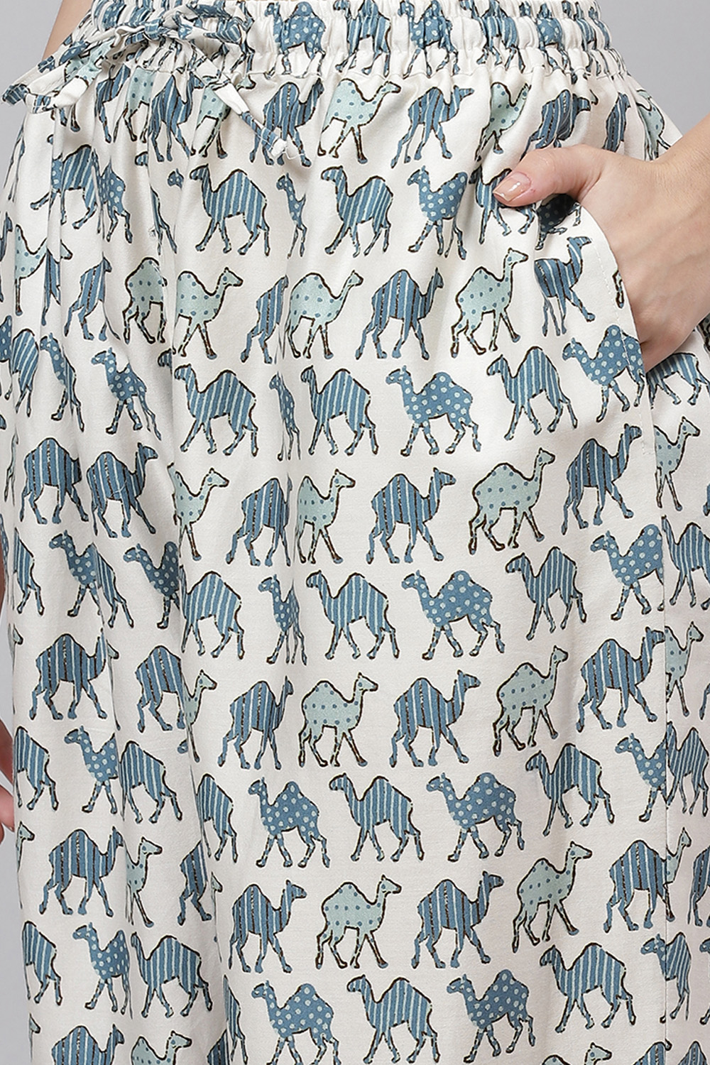 Cream Straight Cotton Three Piece Printed Sleepwear Set image number 2