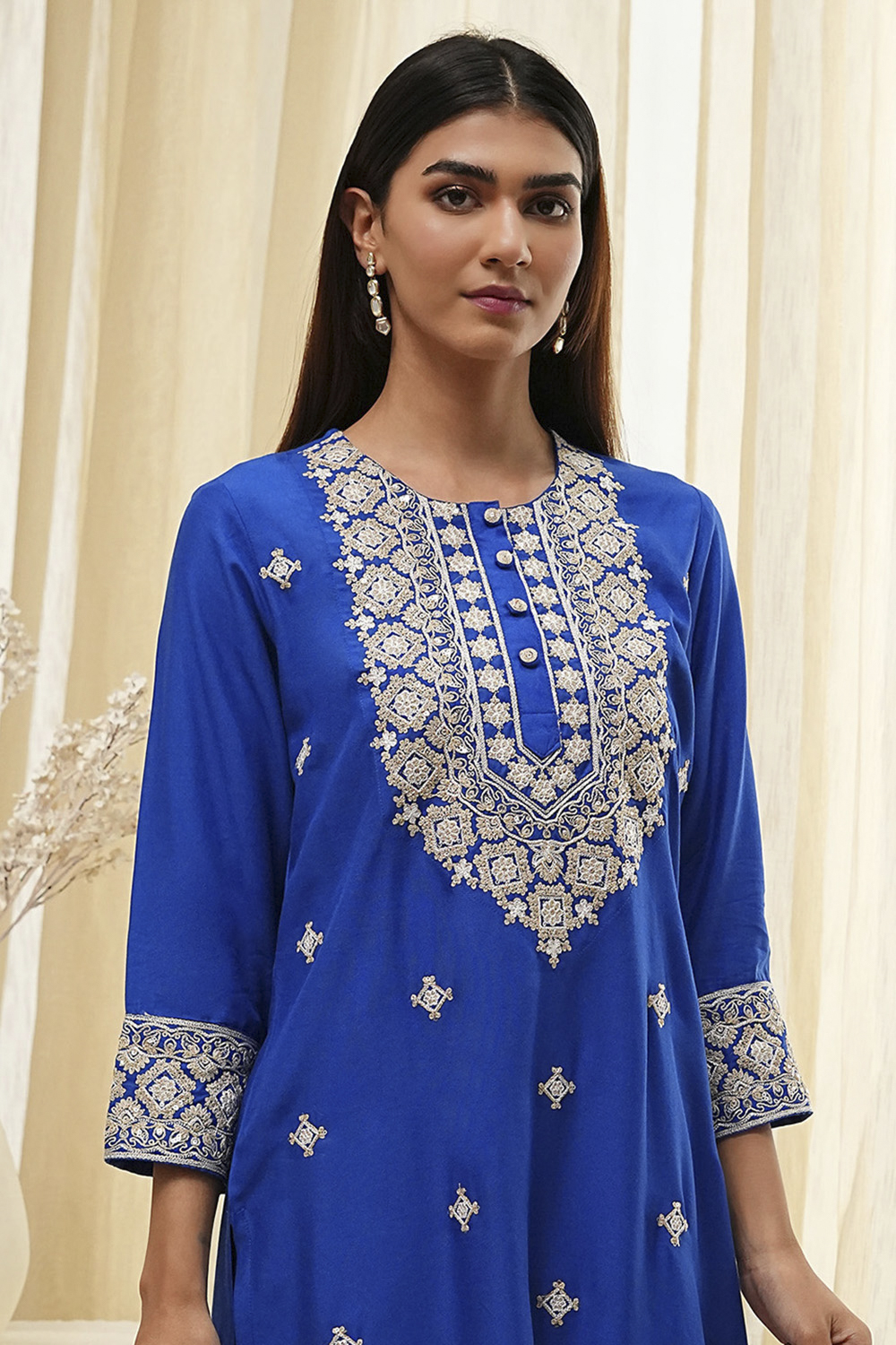 Blue Embroidered Straight Suit Set image number 1