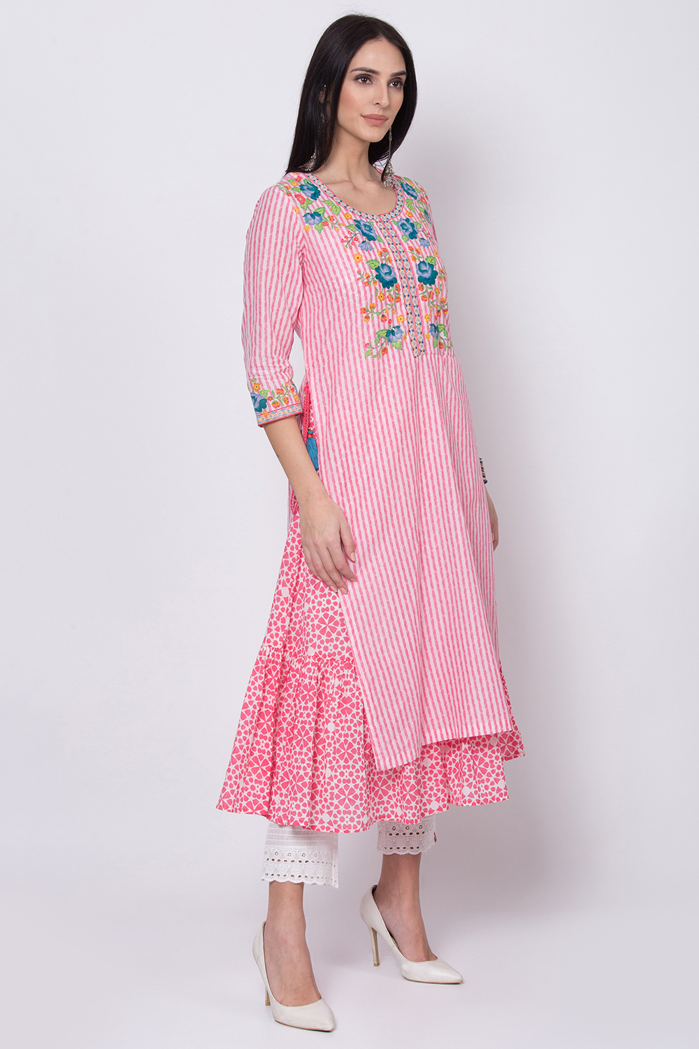 Pink Cotton Flared Printed Kurta image number 4