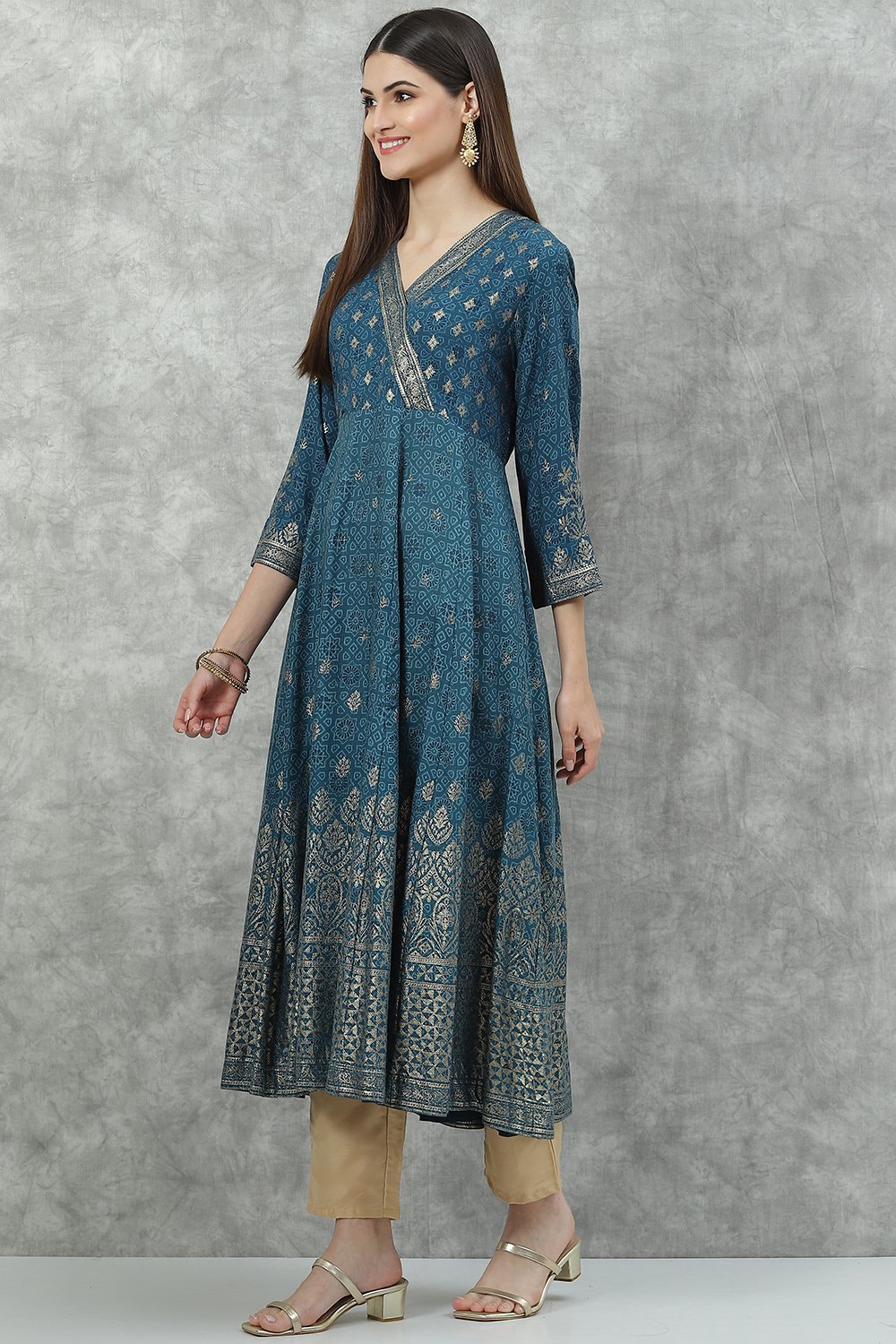 Teal Rayon Flared Printed Kurta image number 2