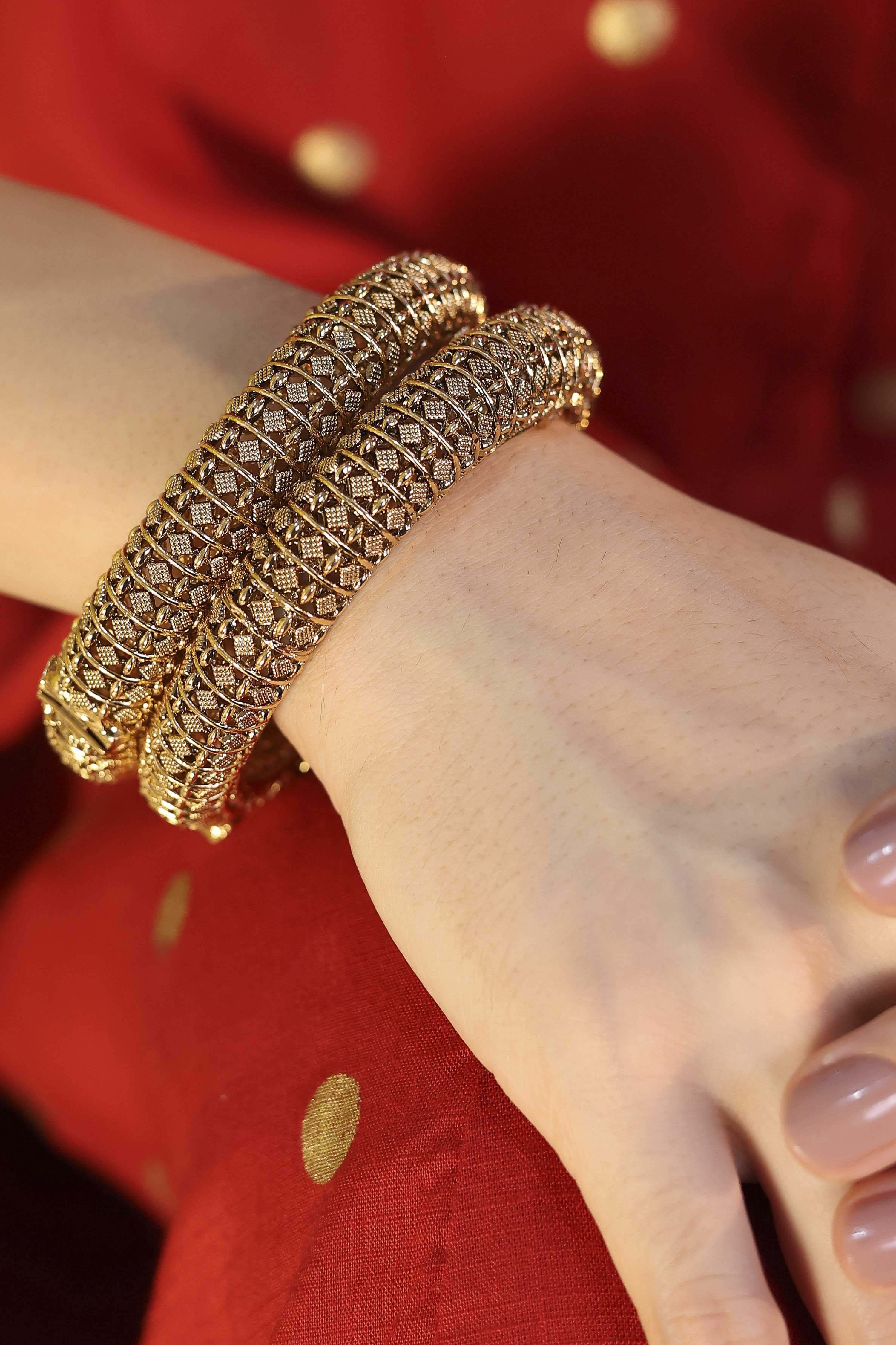 Gold Alloy Bangles image number 1