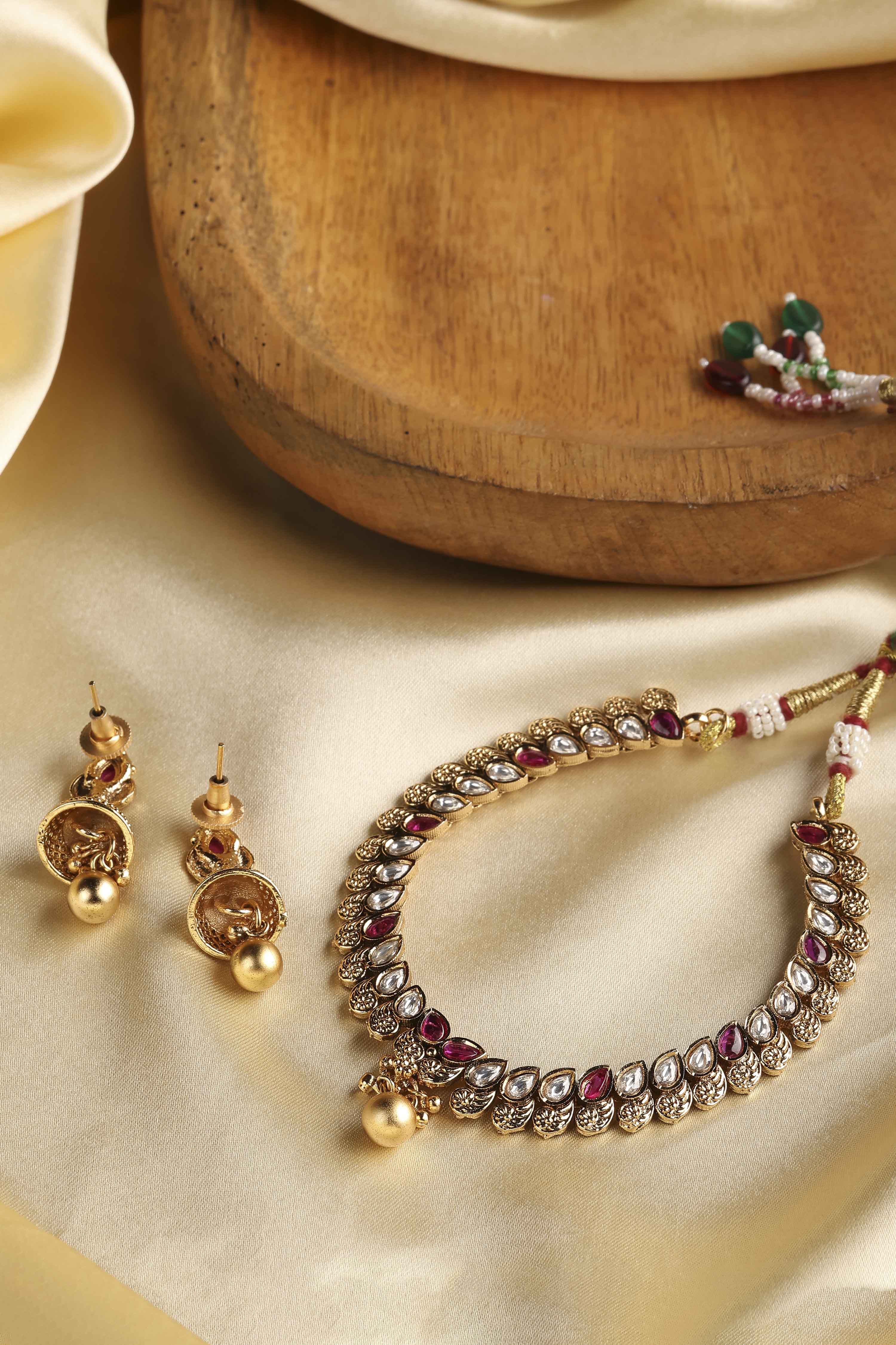 Red Alloy Necklace Set image number 2