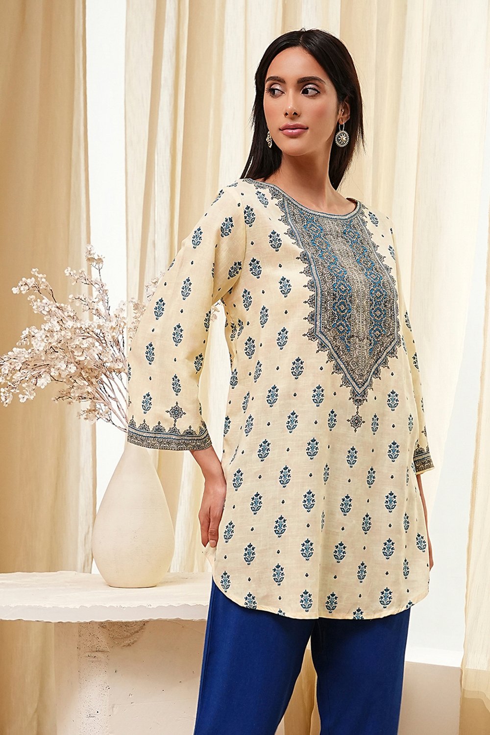 Beige Viscose Printed Straight  Short Kurta image number 4