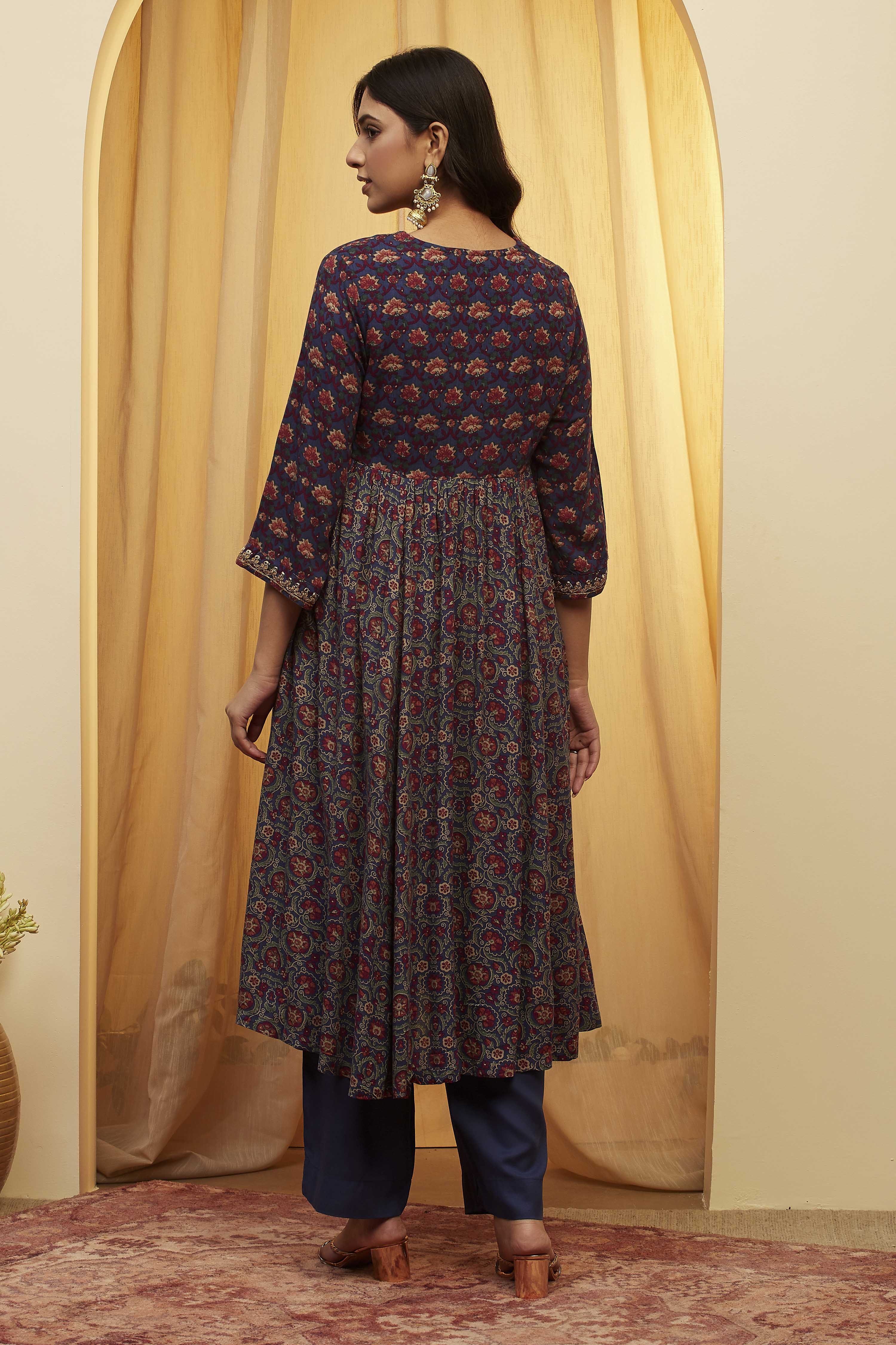 Blue Viscose Rayon Gathered Suit Set image number 5