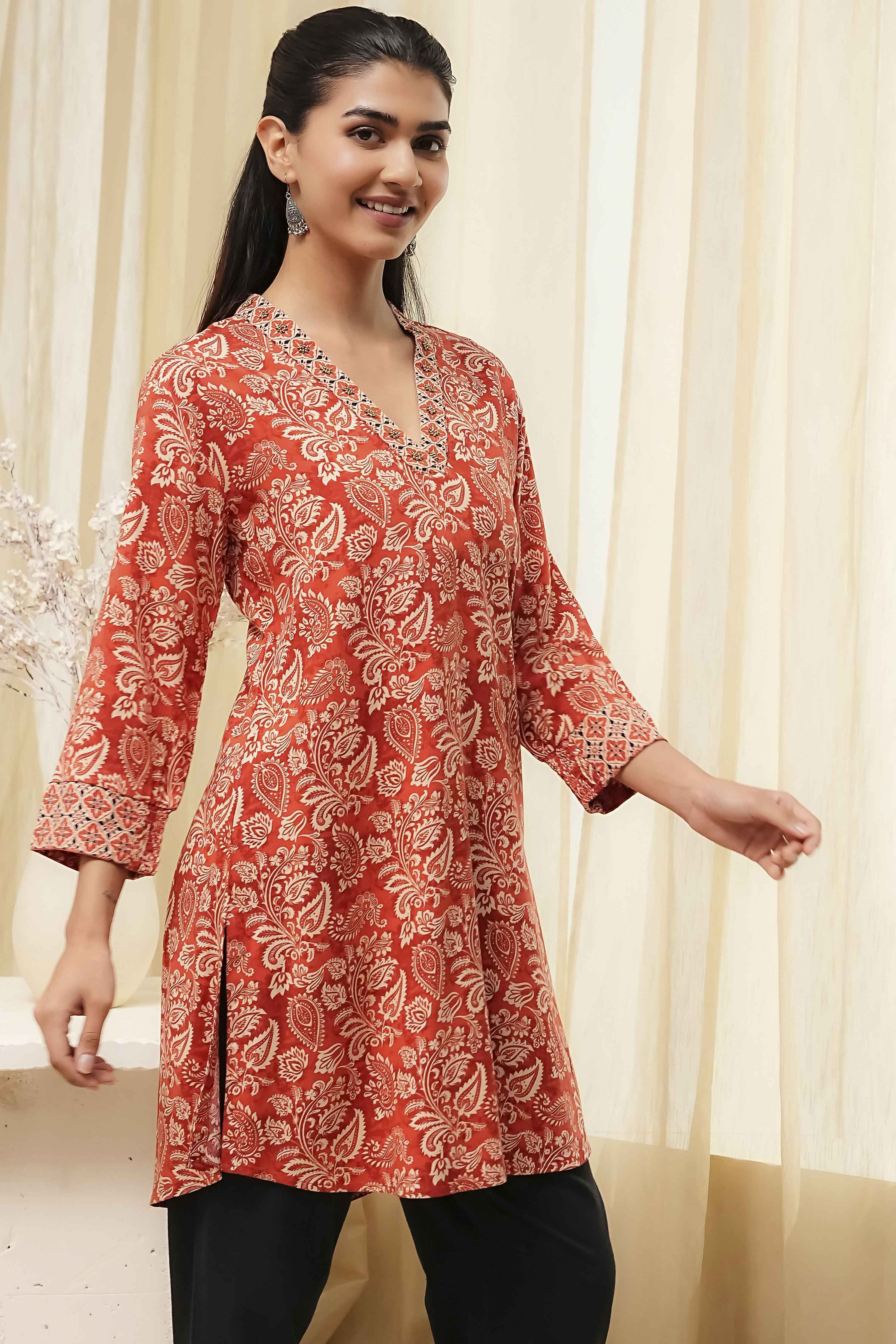 Rust Printed Straight Short Kurta image number 4
