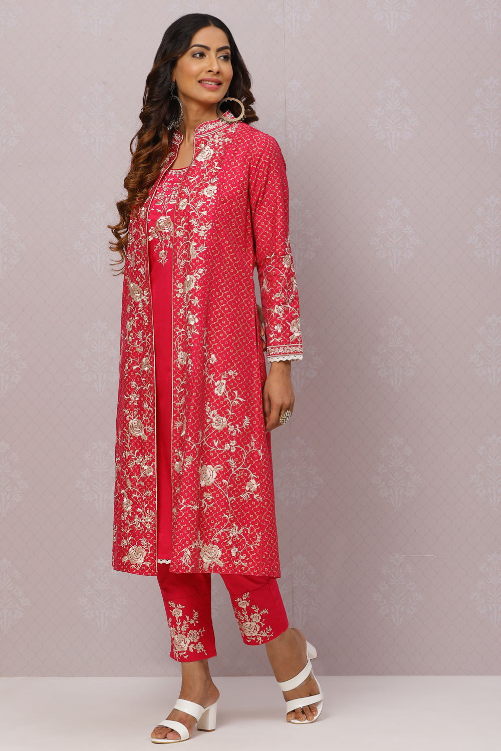 Pink Poly Viscose Straight Kurta Slim Pants Suit Set image number 5