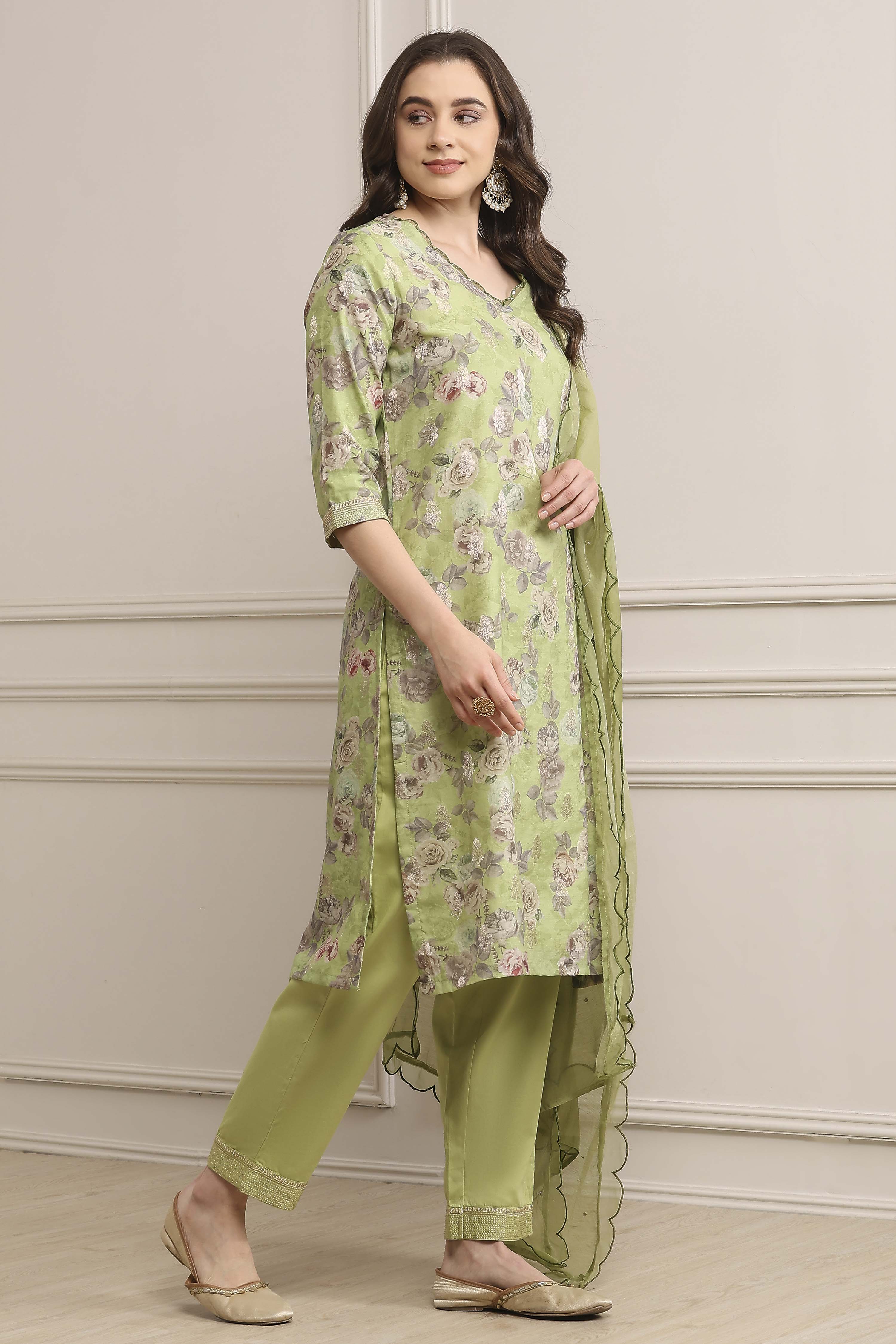 Green Cotton Blend Floral Straight Suit Set image number 5