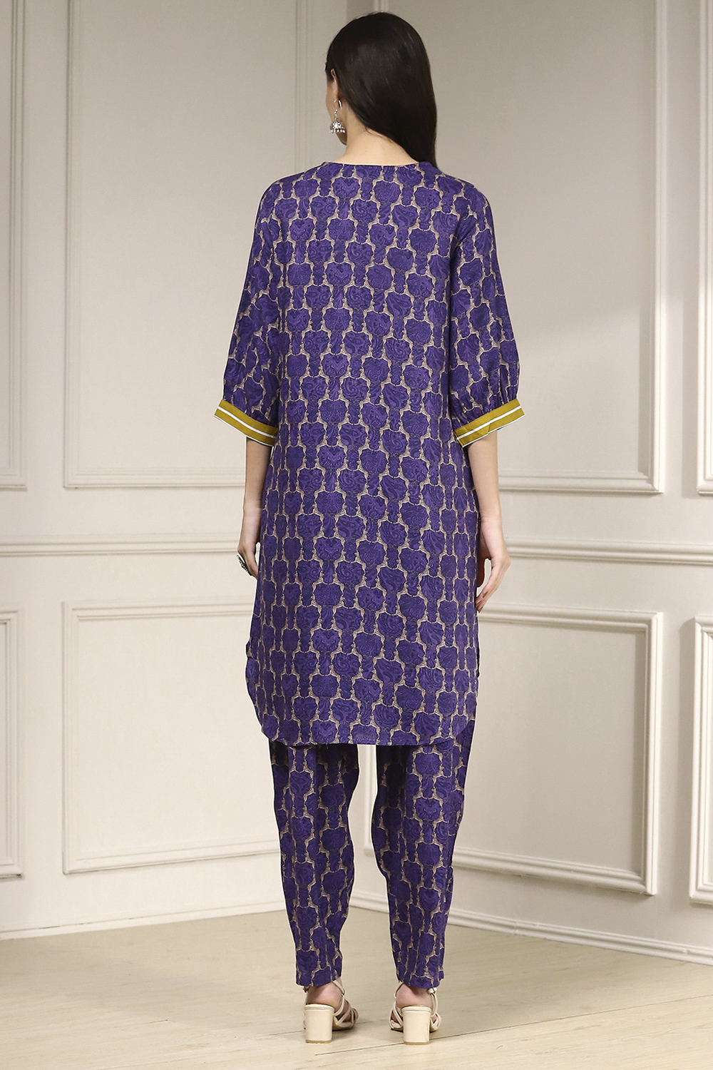 Indigo Blue Printed Straight Suit Set image number 4