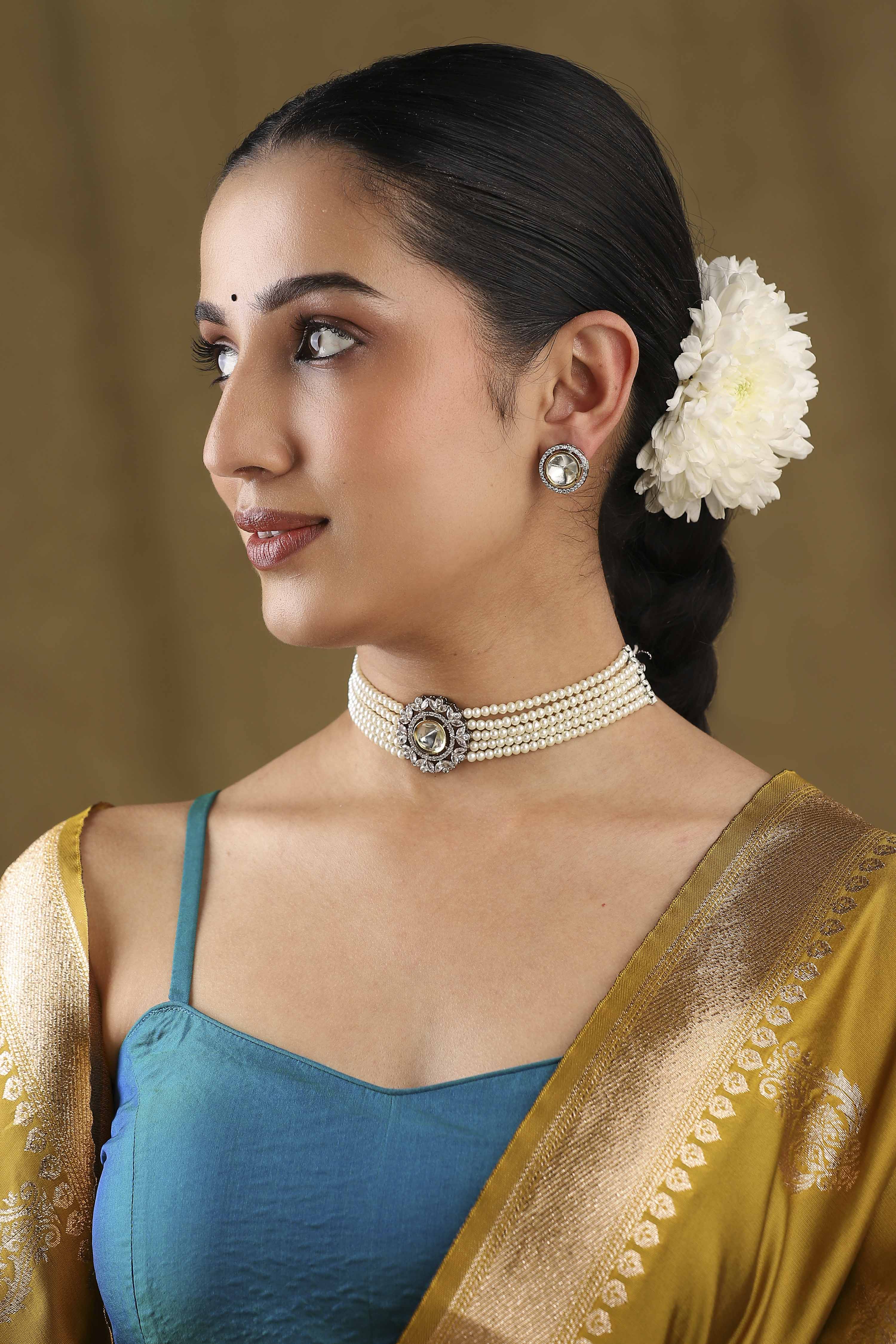 White Silver Plated Brass Choker Necklace Set image number 3