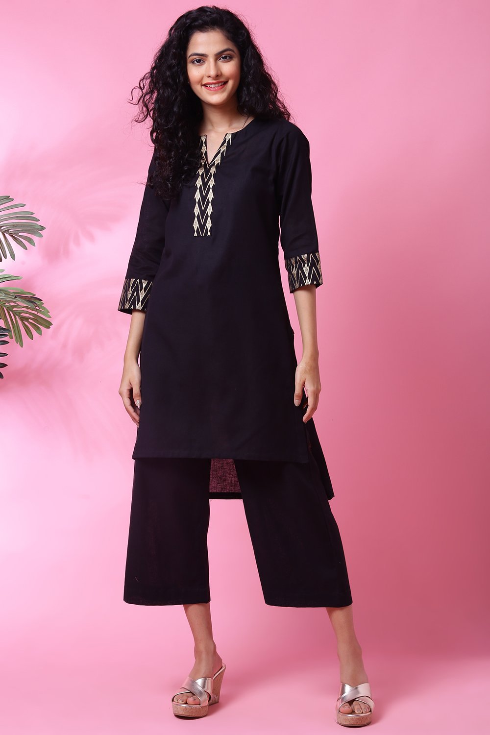 Black Cotton Flax Straight Kurta Pants Set image number 0