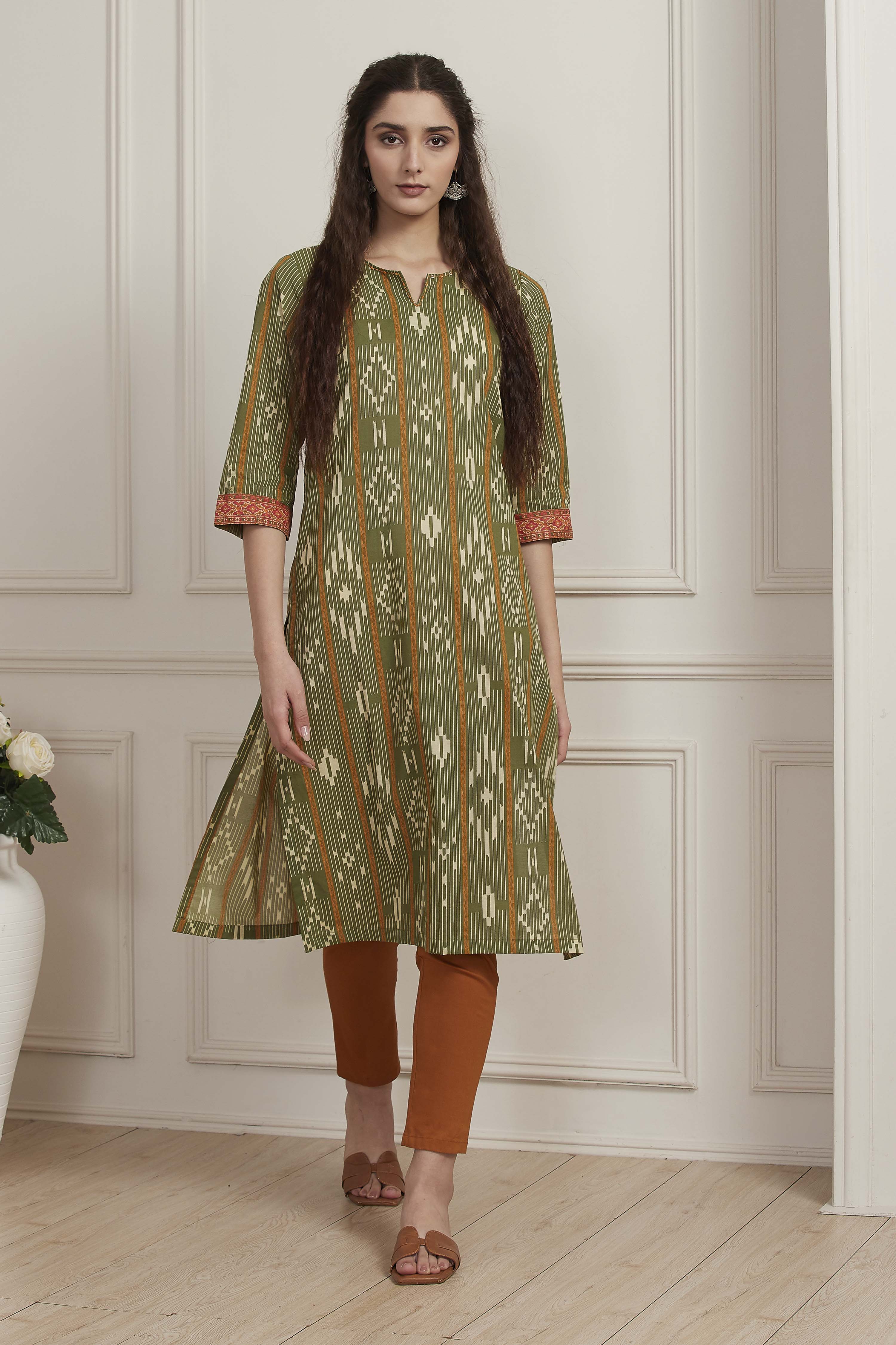 Blue Cotton Straight Kurta image number 6