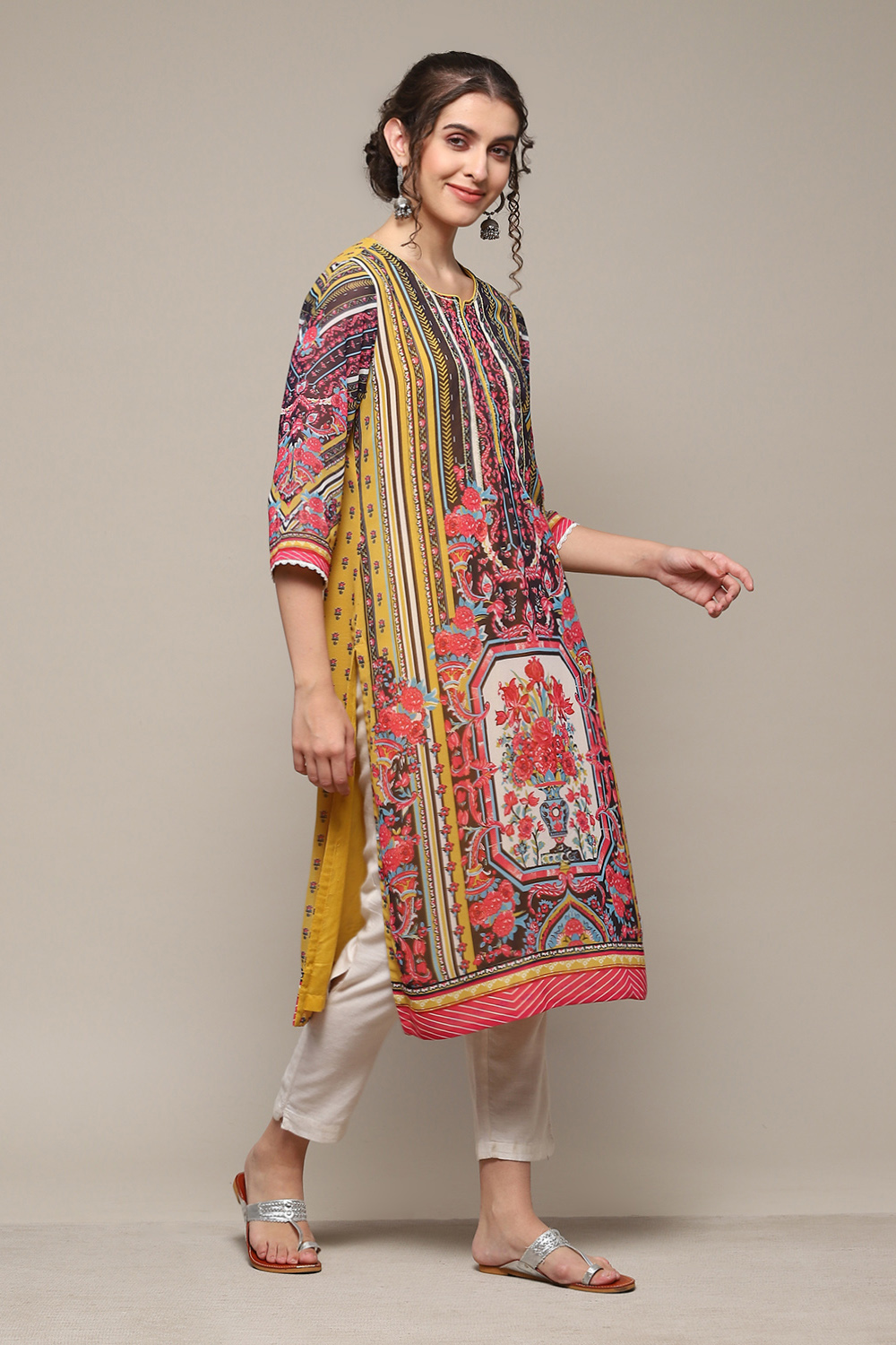 Yellow Polyester Straight Printed Kurta image number 4