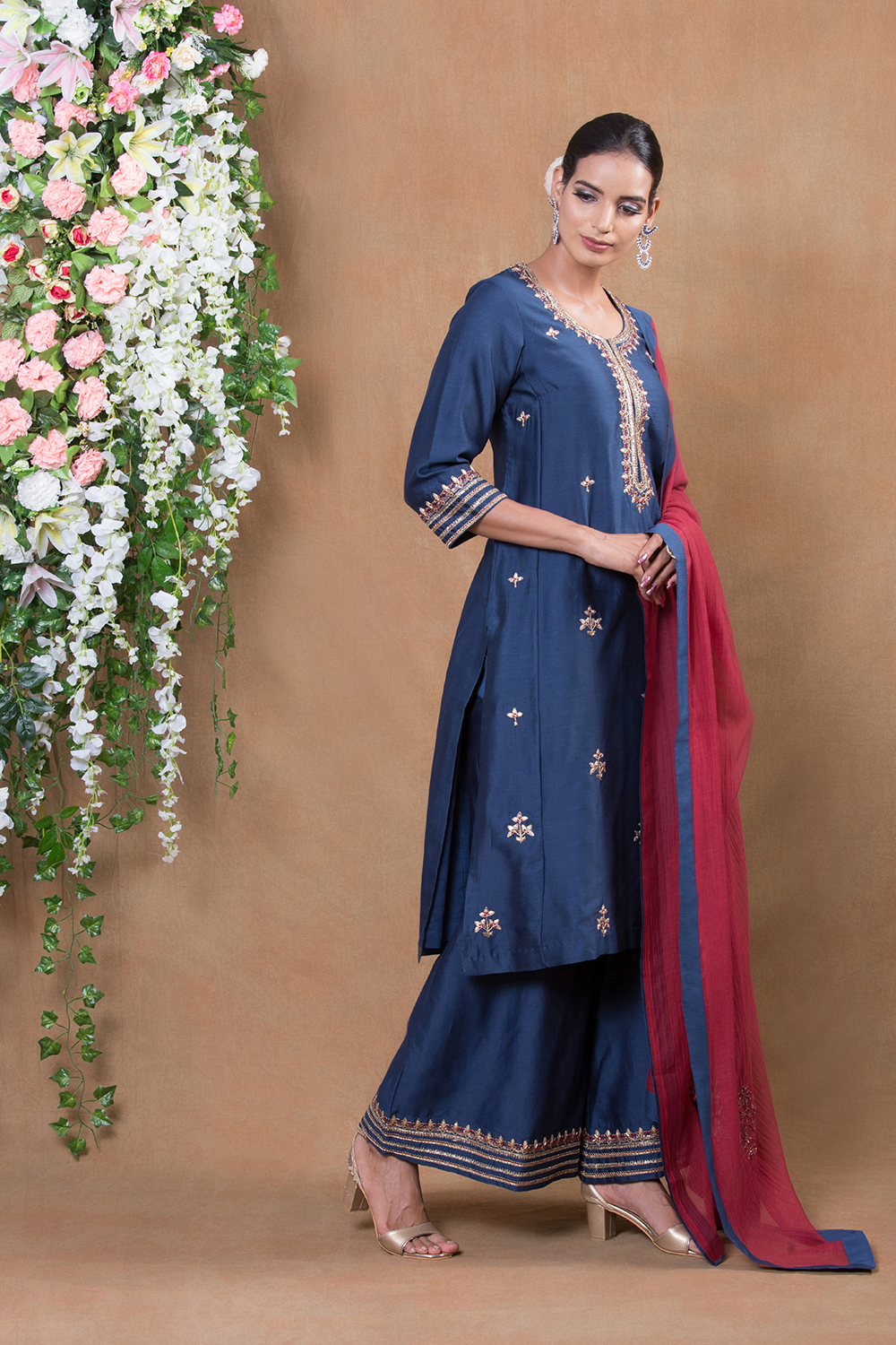 Blue Cotton Silk Suit Set By Anju Modi image number 4